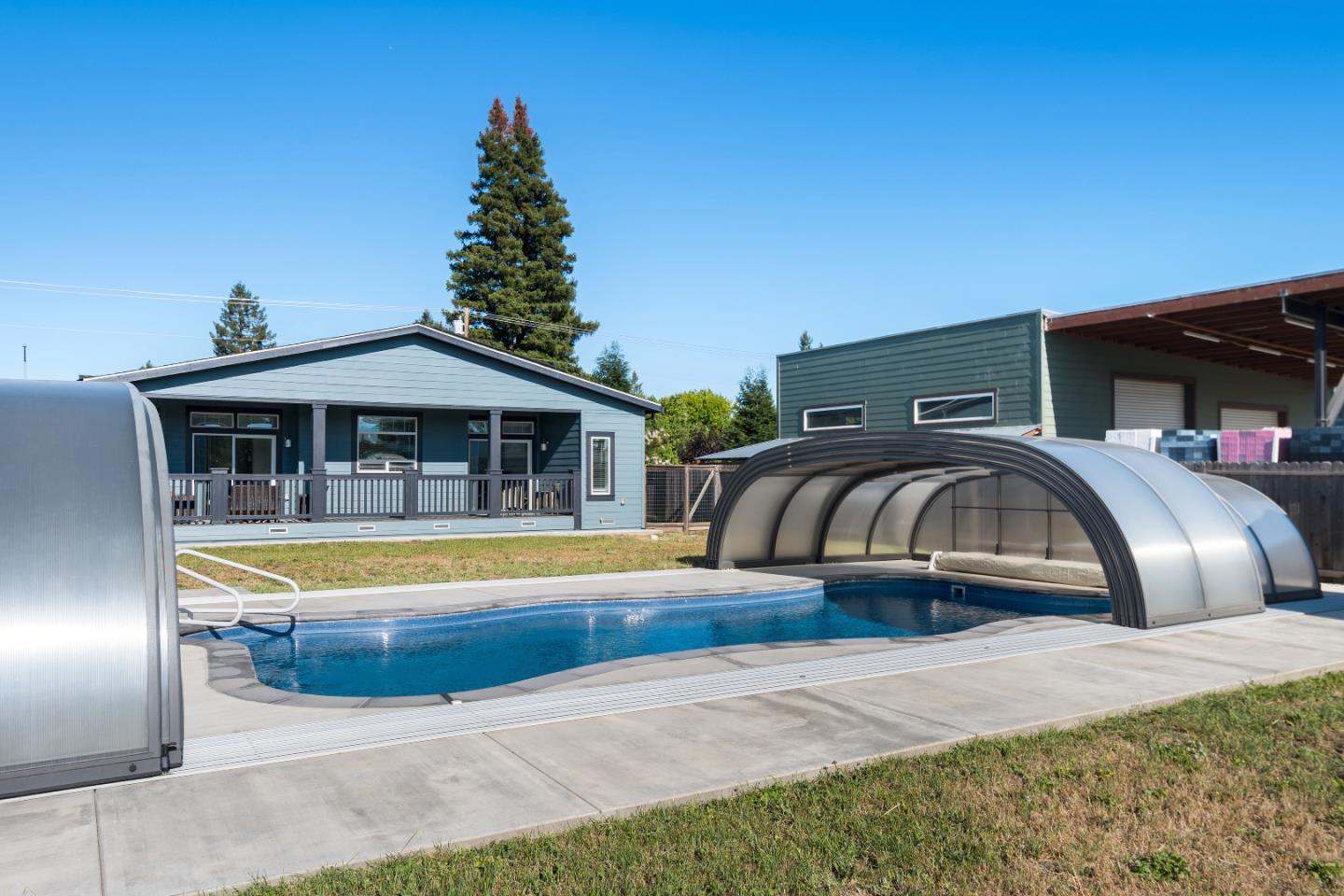 3521 Coffey LN