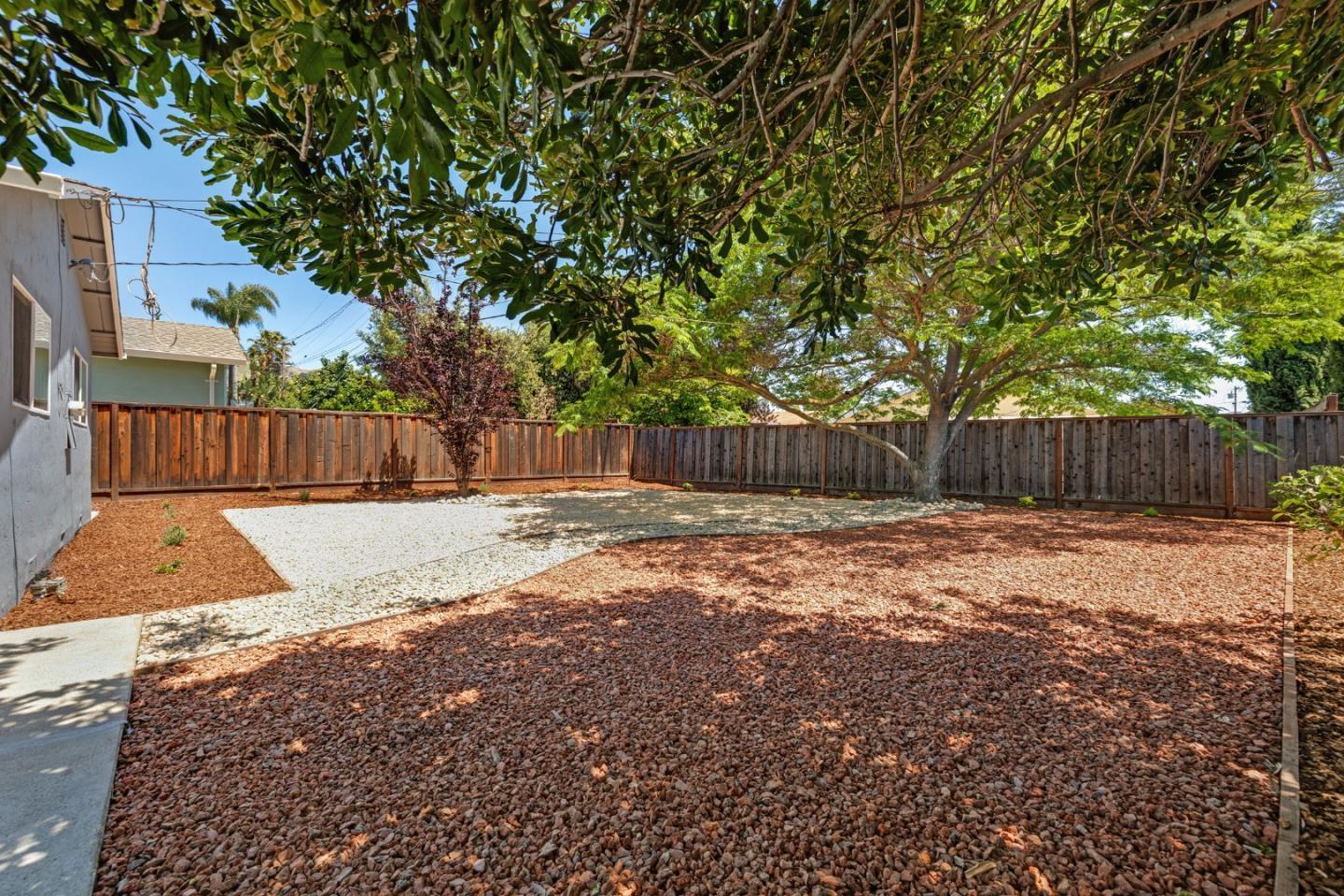 448 Greathouse DR