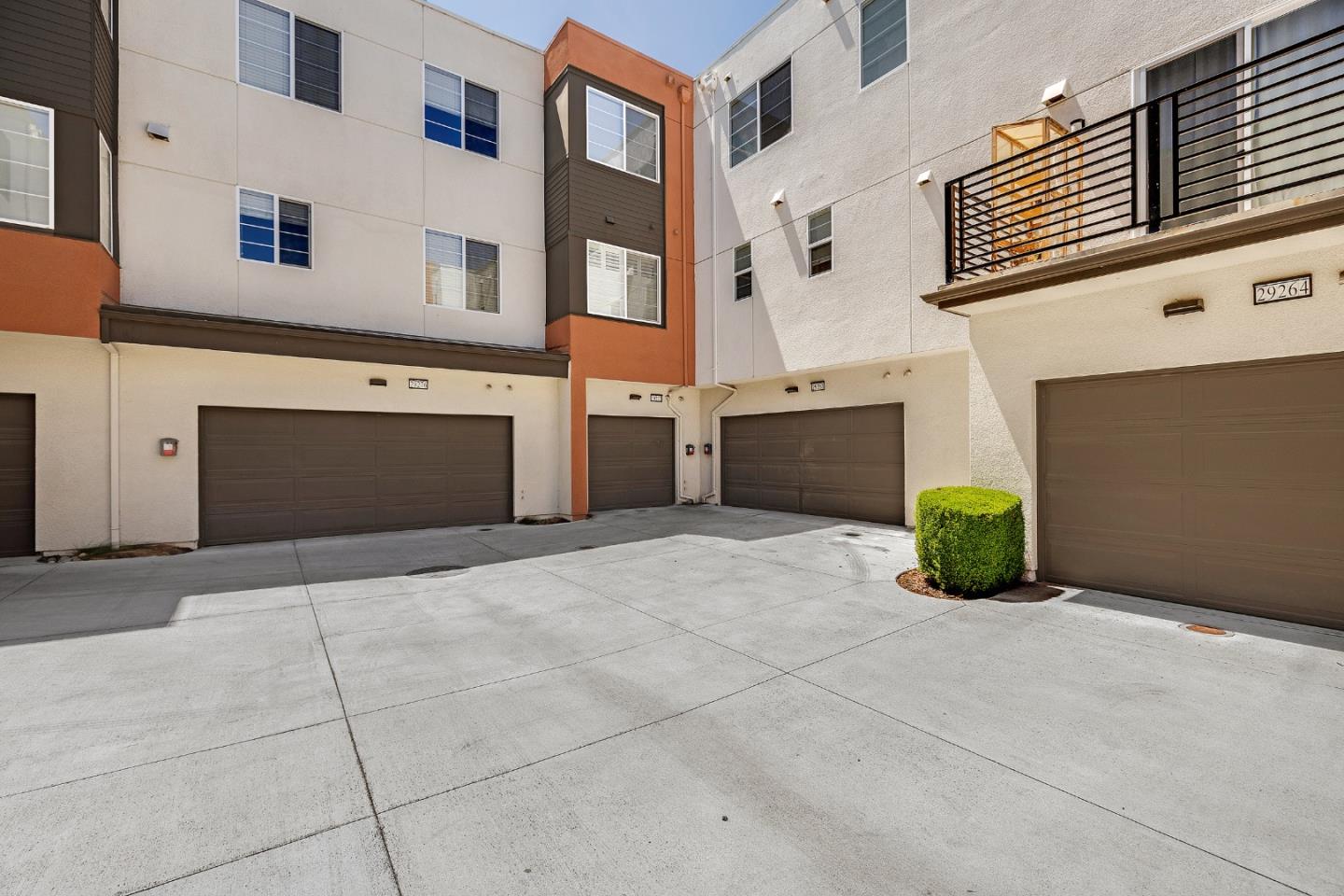 29272 Hub LN