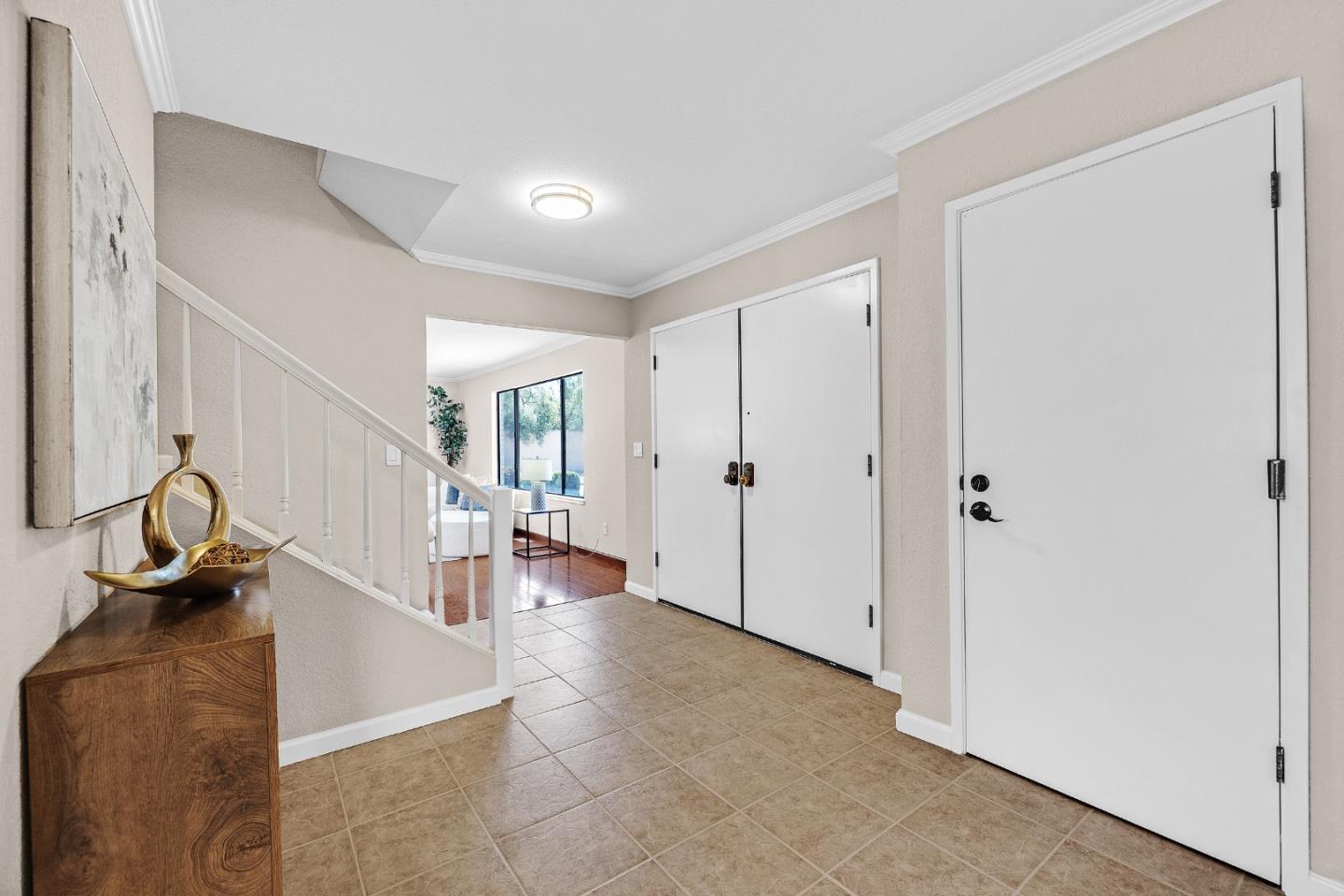 674 Canterbury PL