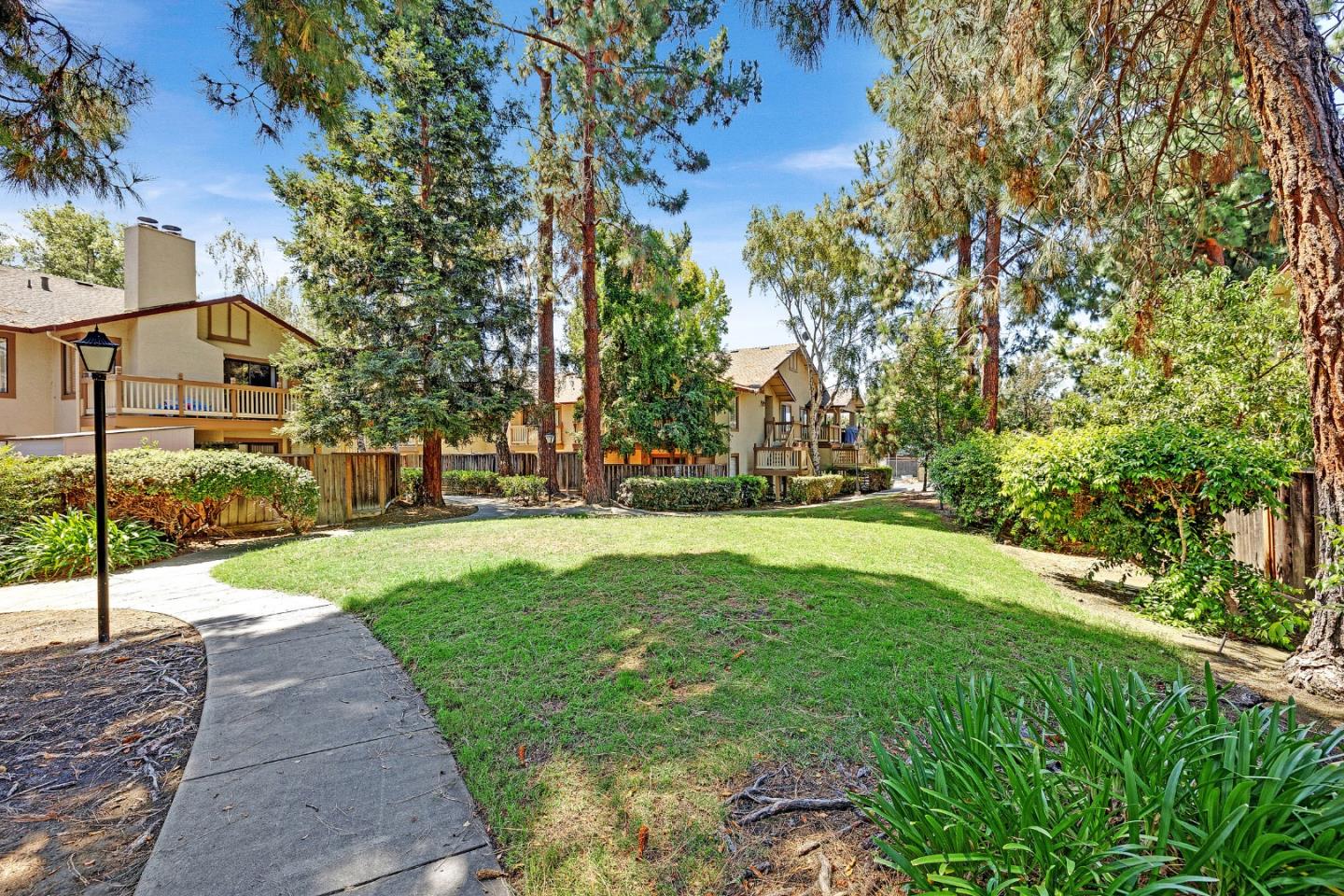 38738 Huntington CIR