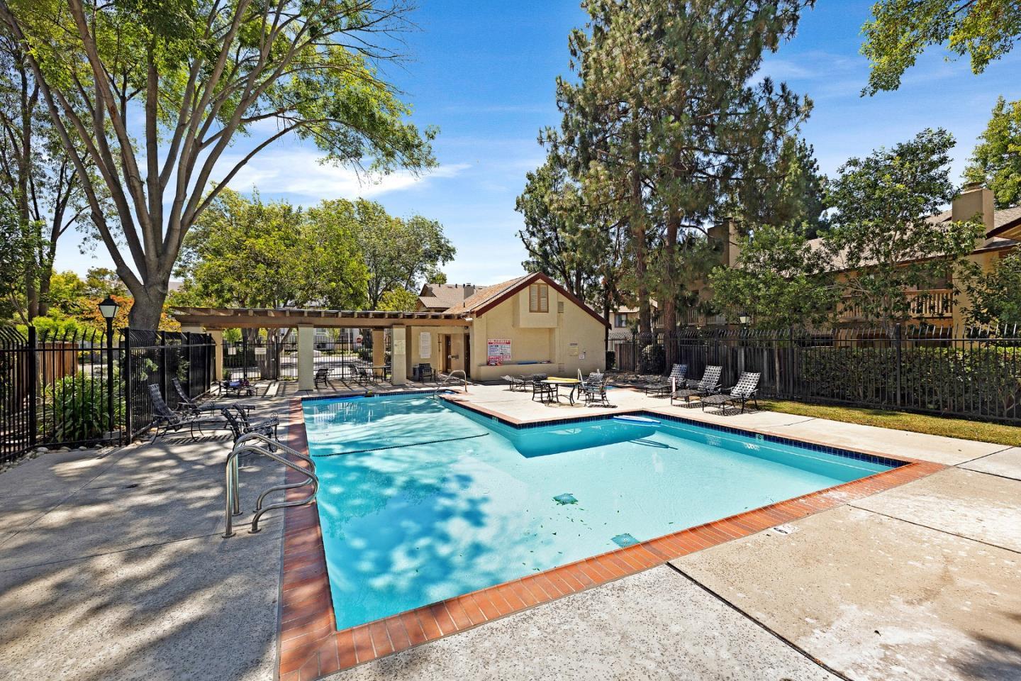 38738 Huntington CIR