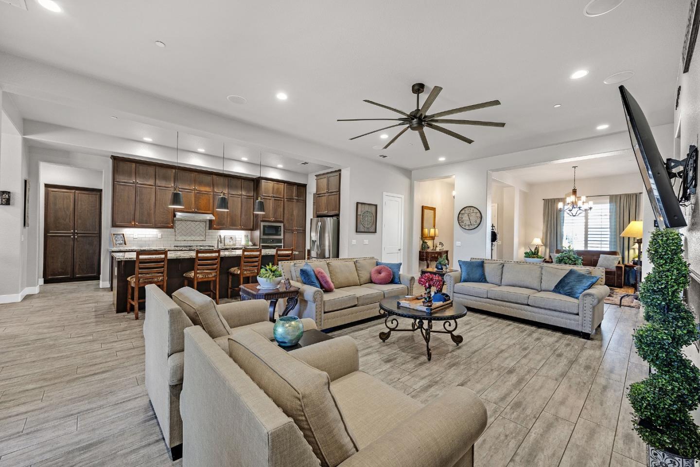 1367 Tannehill DR