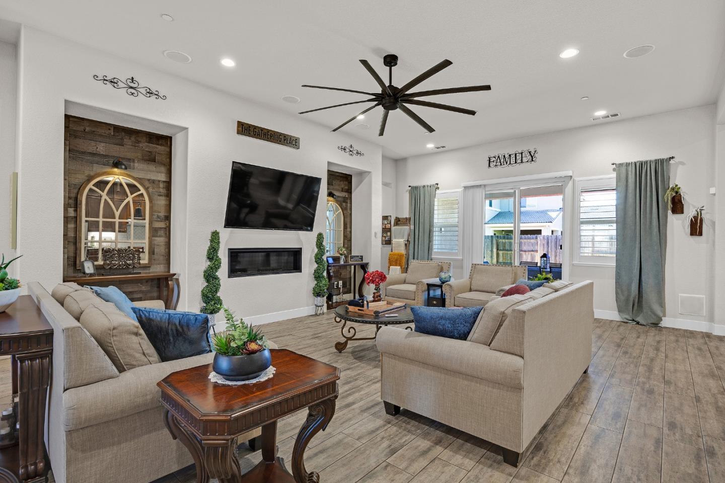 1367 Tannehill DR