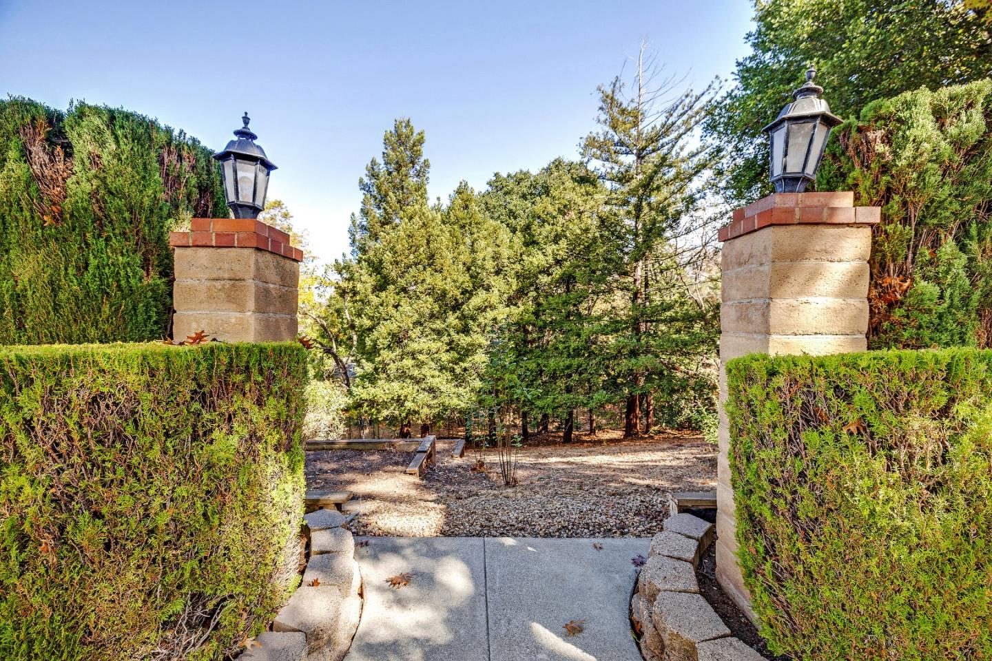 46627 Windmill DR