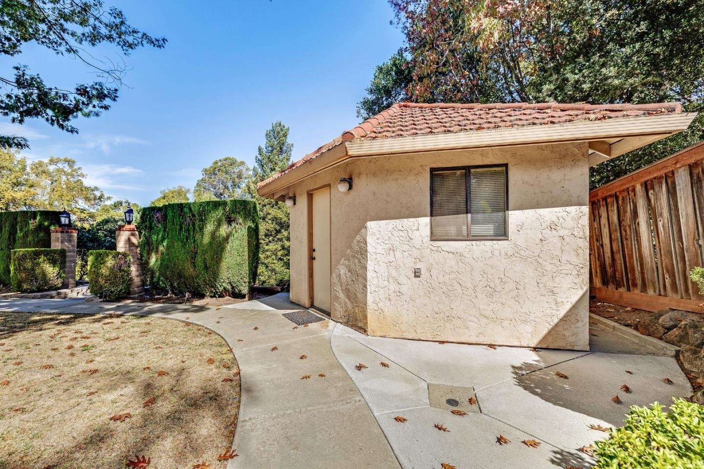46627 Windmill DR