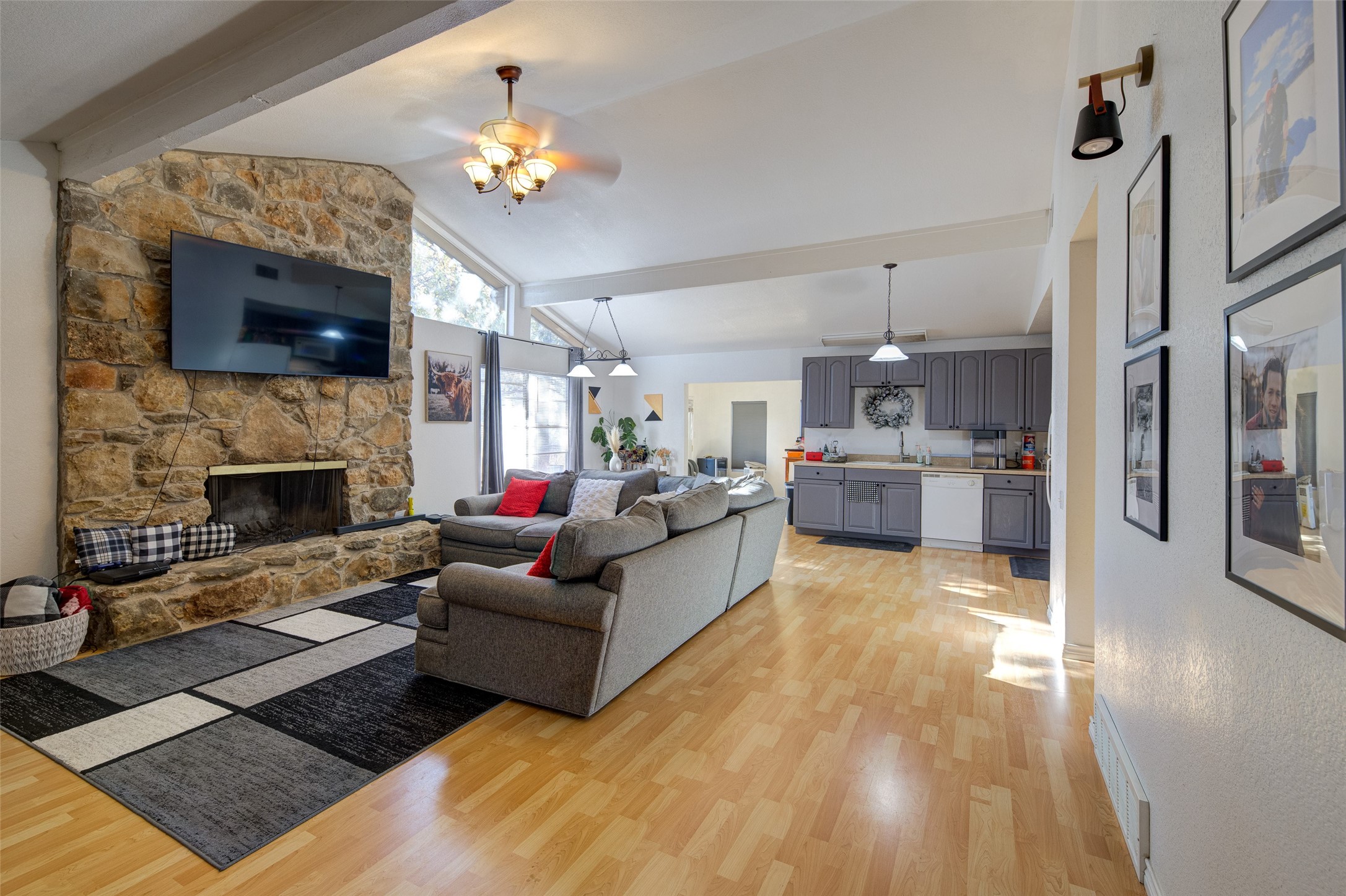611 Segundo Drive