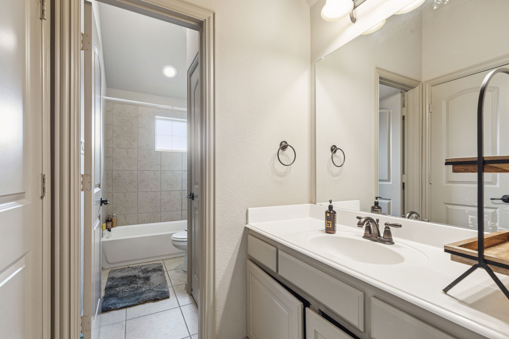 2213 Abby Lane