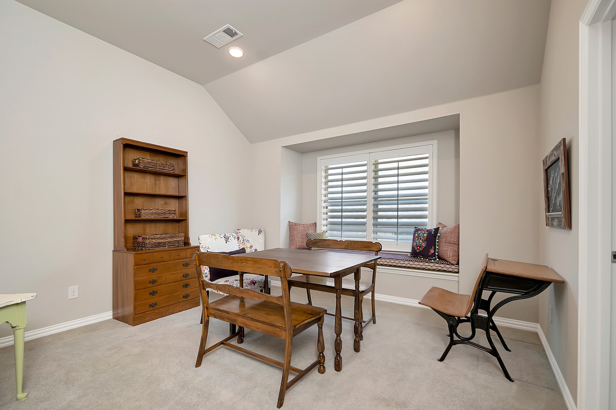 1012 Calumet Court