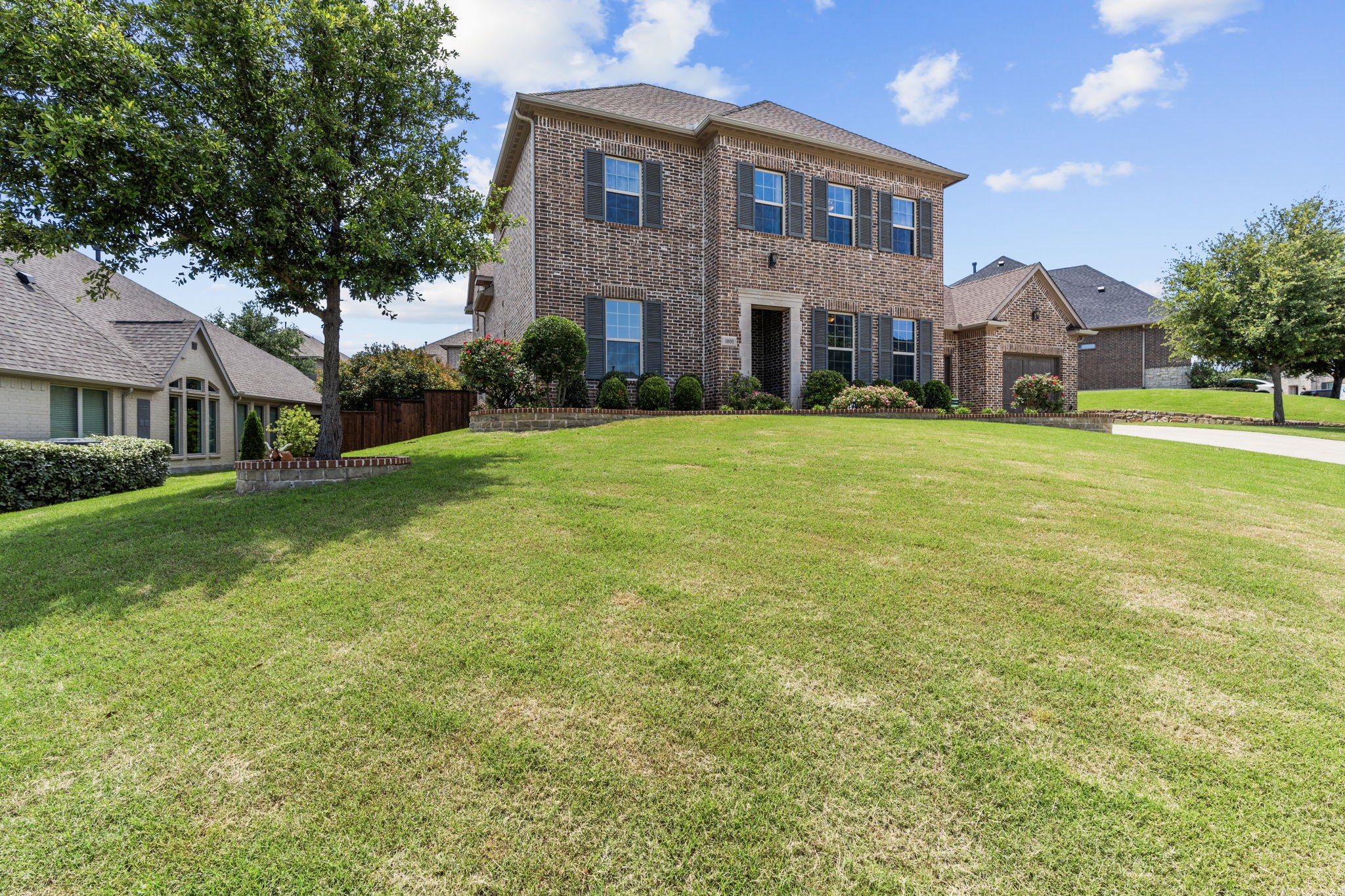 1008 Broadmoor Way
