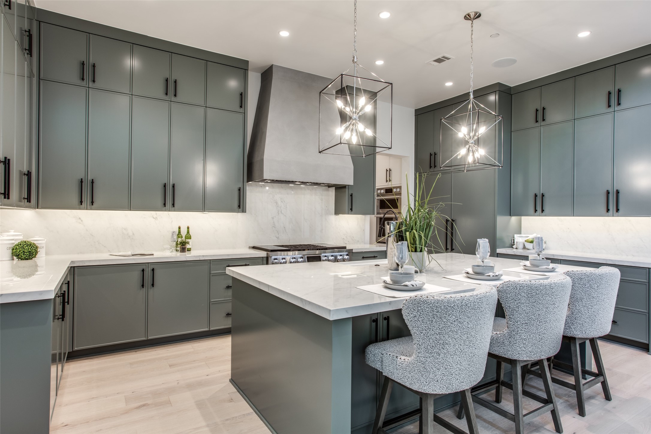 2600 Canopy Court