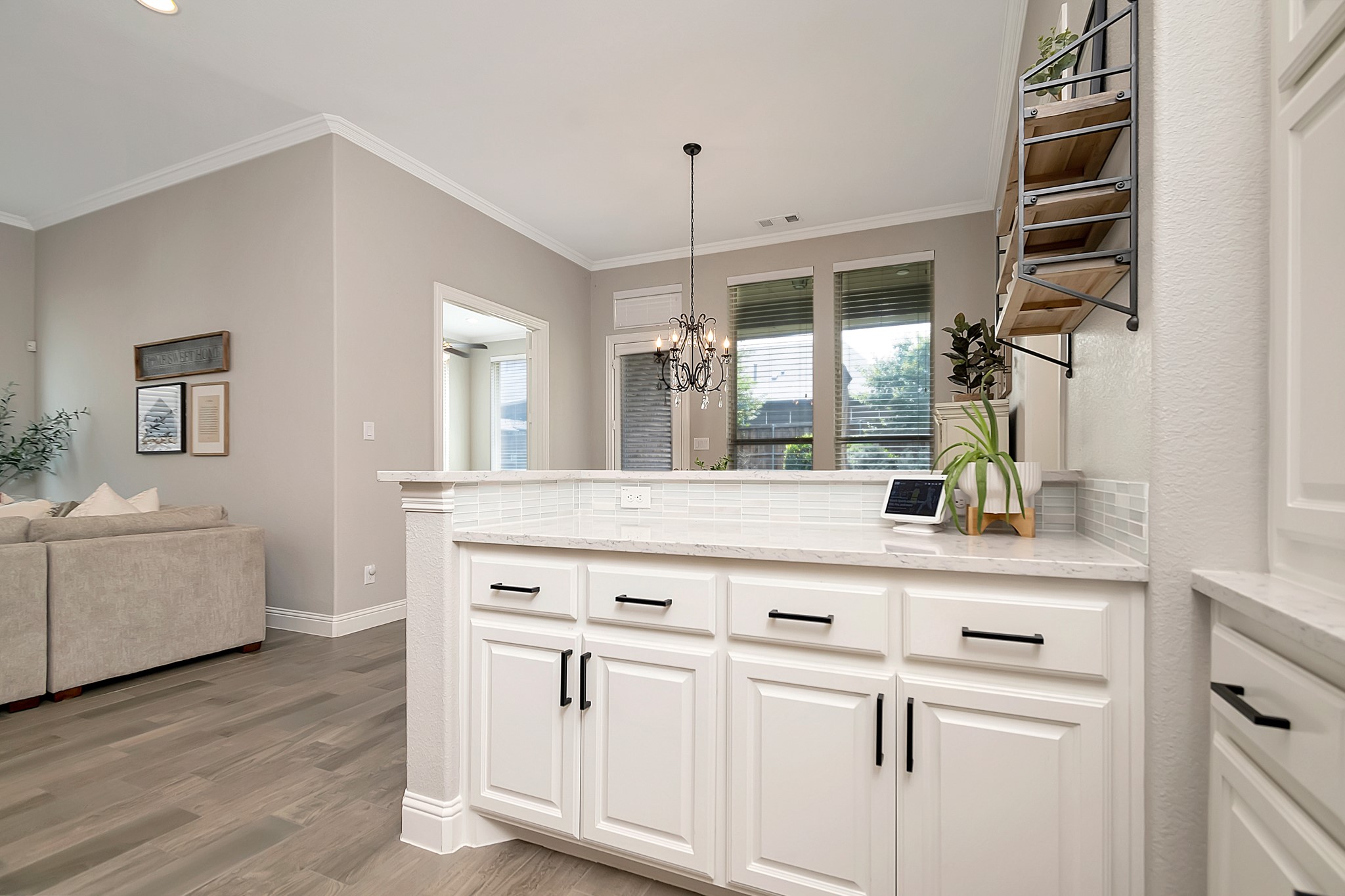 938 Lake Hills Trail