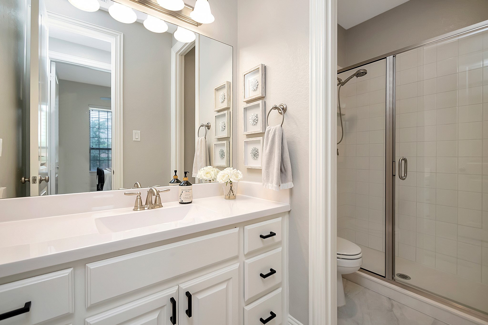 938 Lake Hills Trail