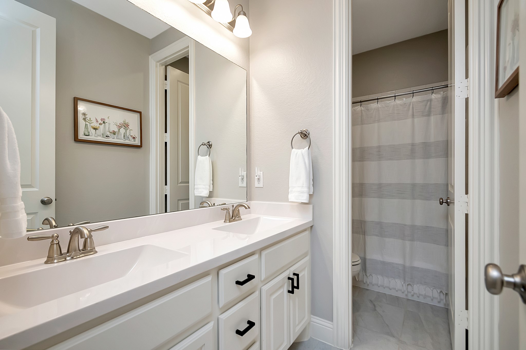 938 Lake Hills Trail