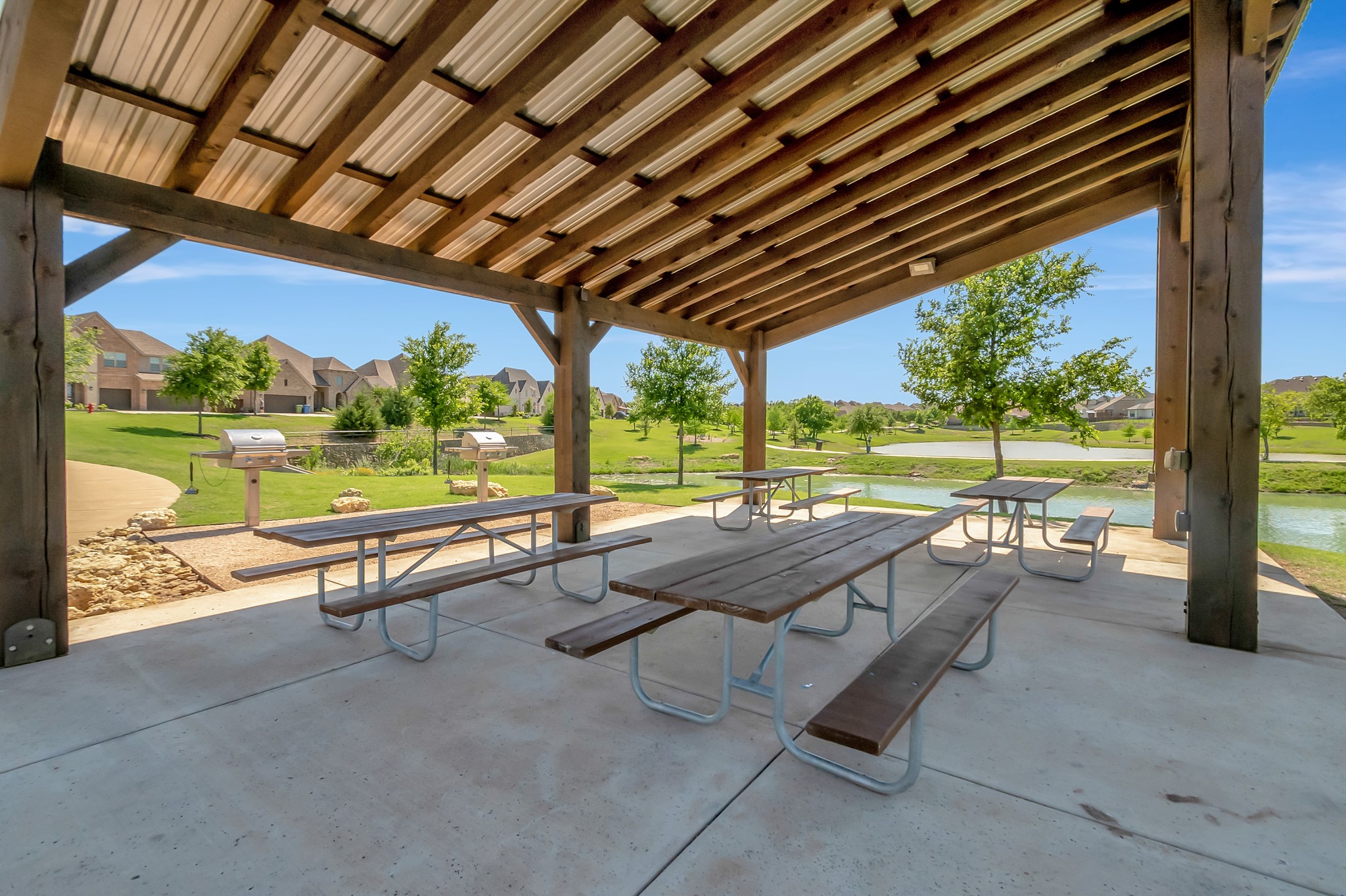 1008 Highpoint Way