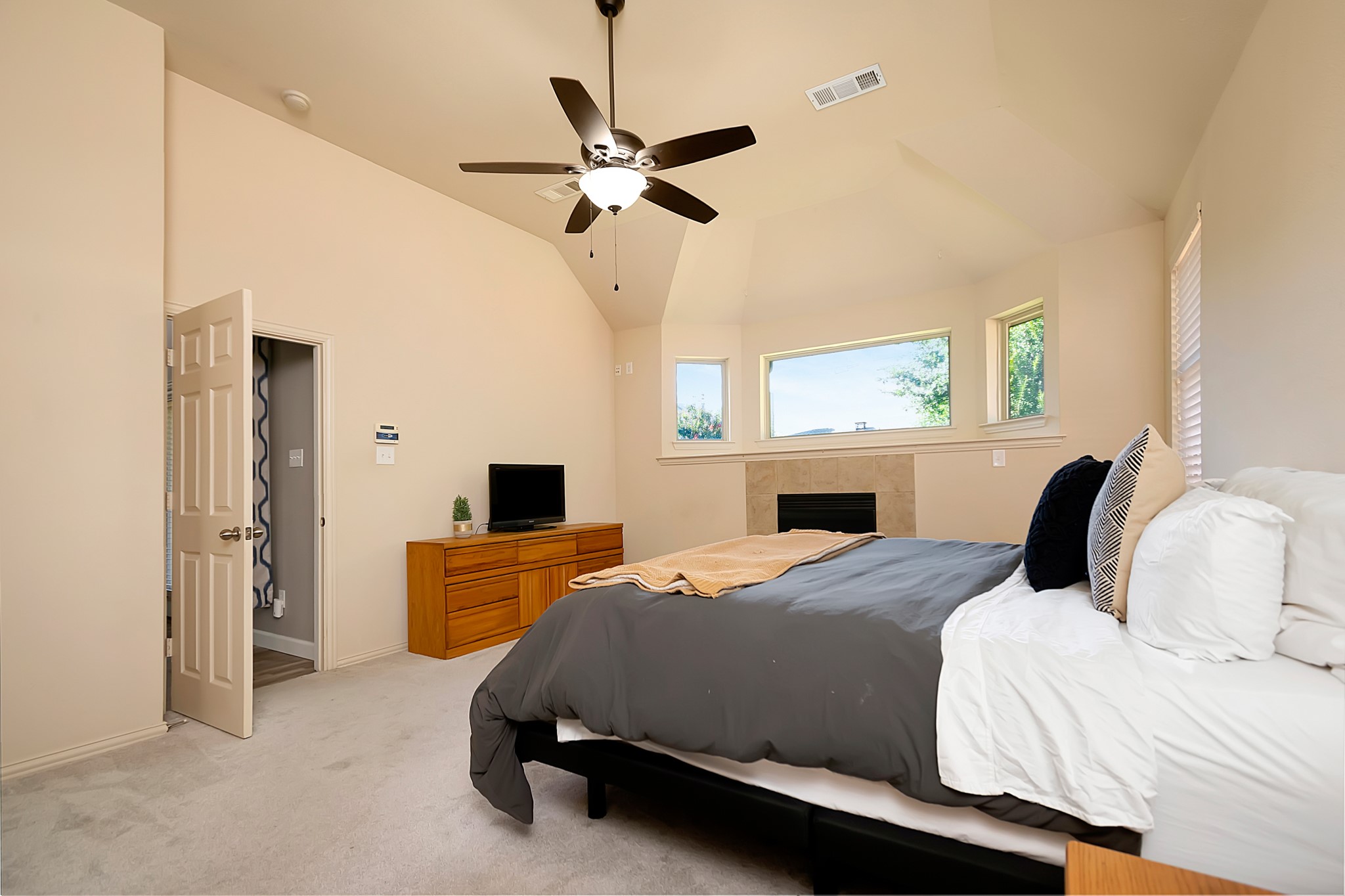 3525 Gallant Trail
