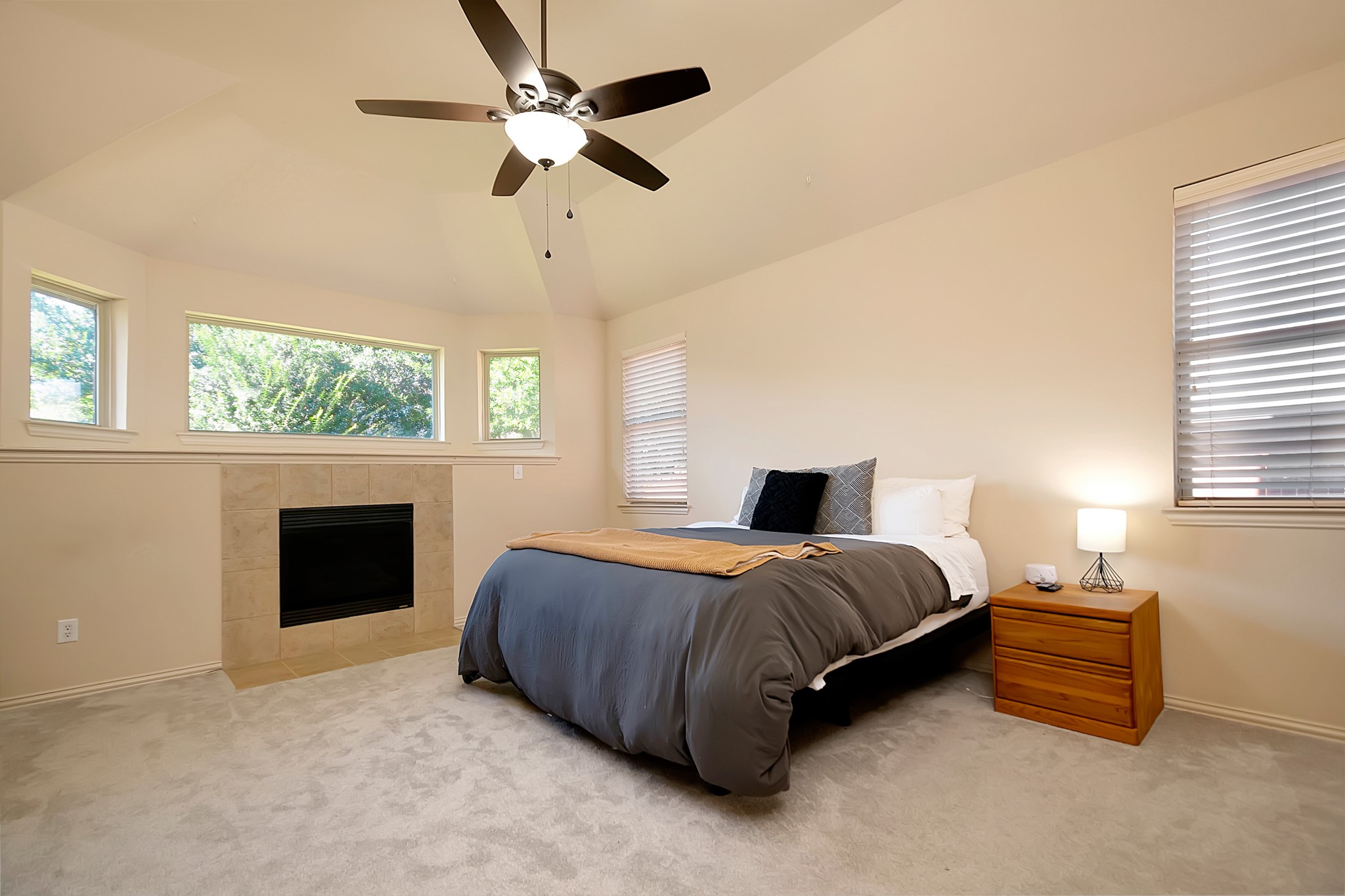 3525 Gallant Trail