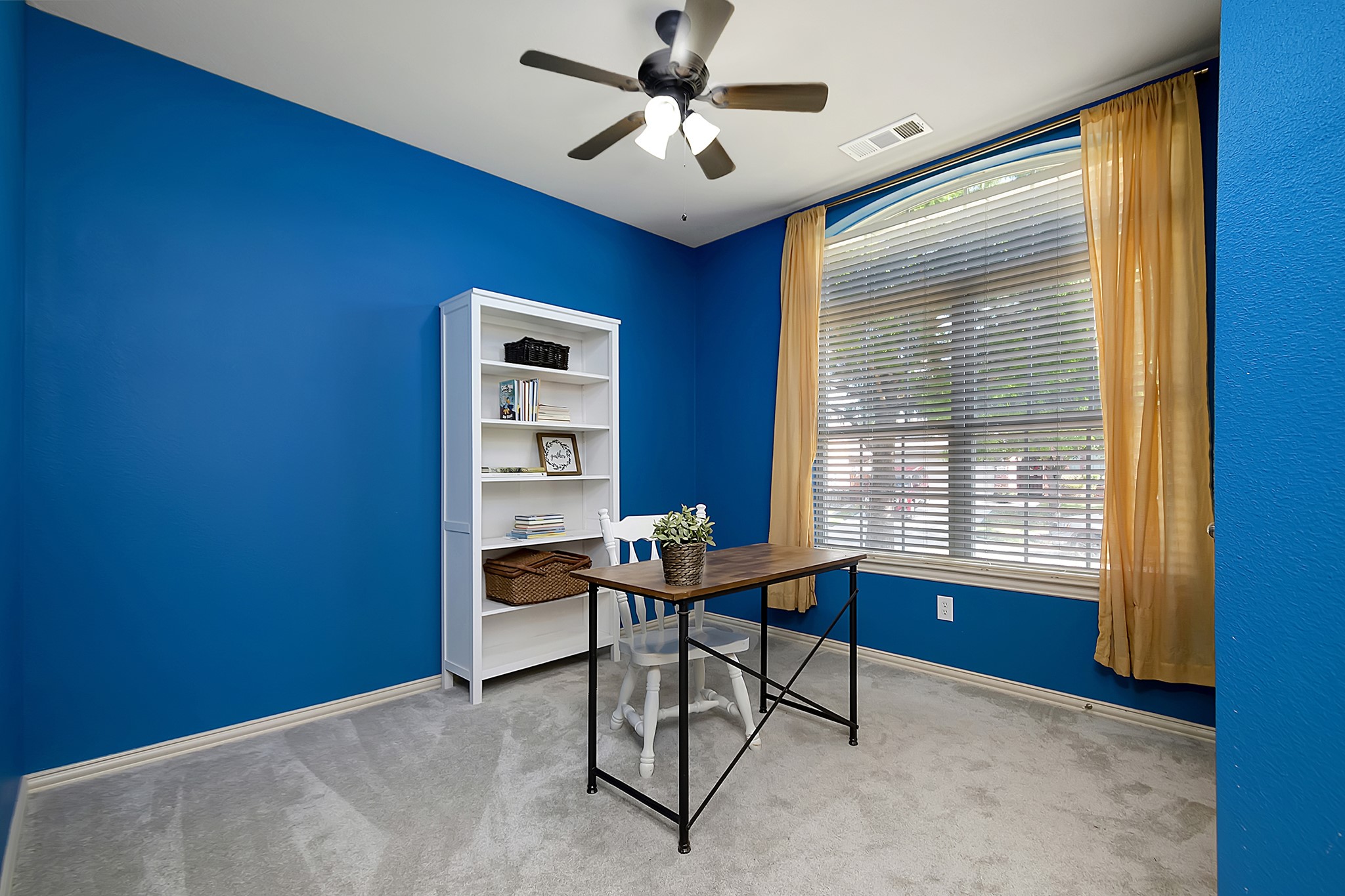 3525 Gallant Trail