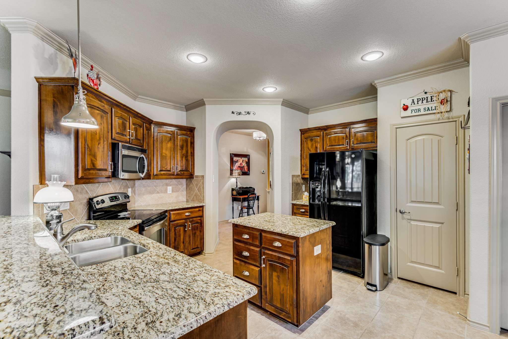 13140 Larks View Point