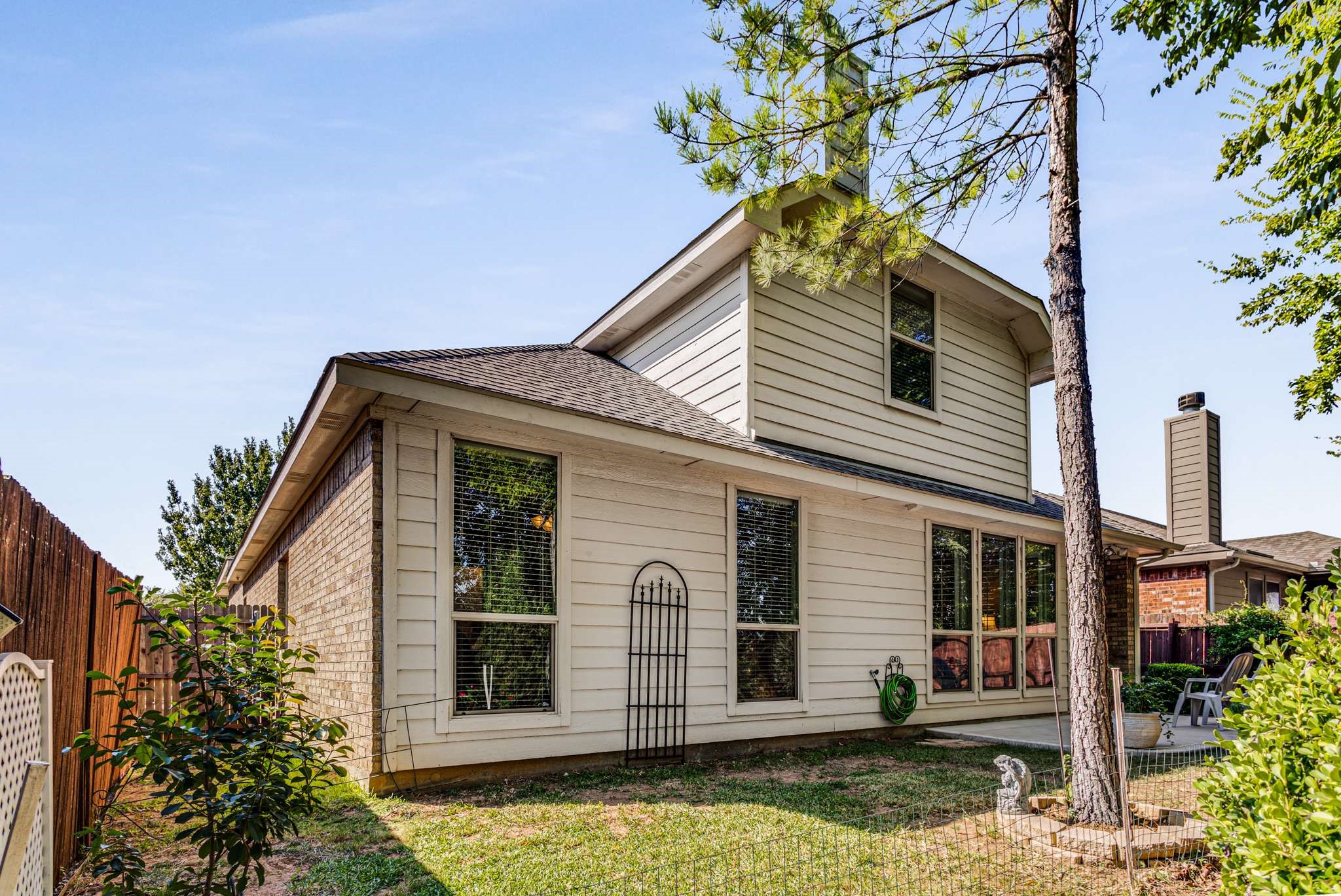 13140 Larks View Point