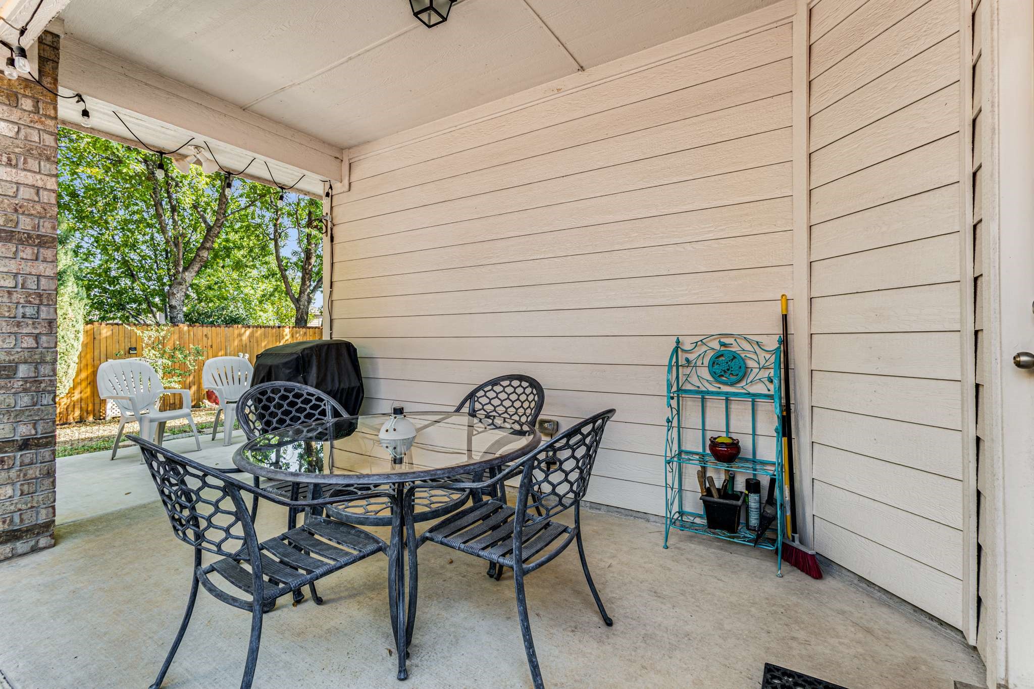 13140 Larks View Point