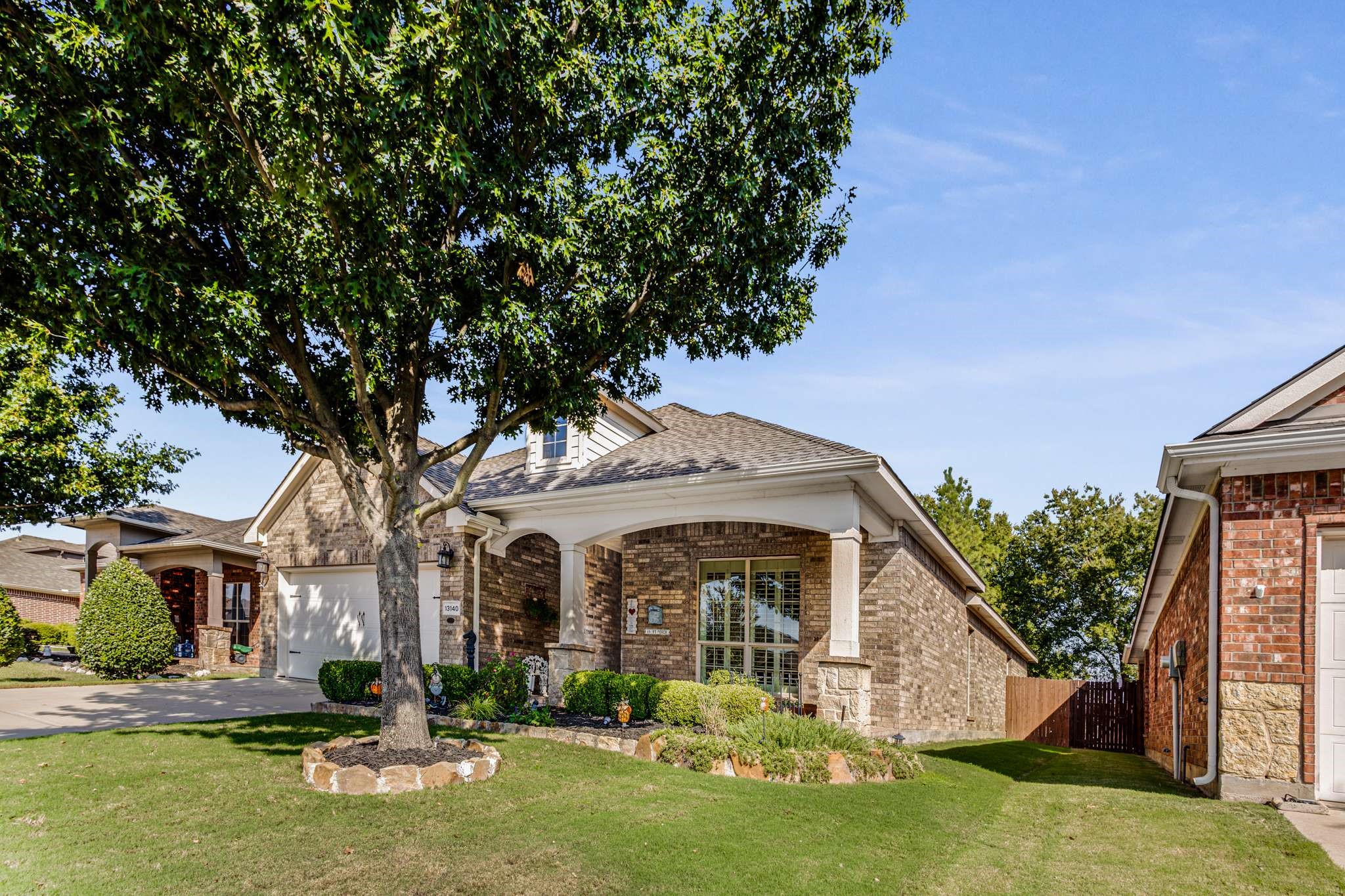 13140 Larks View Point