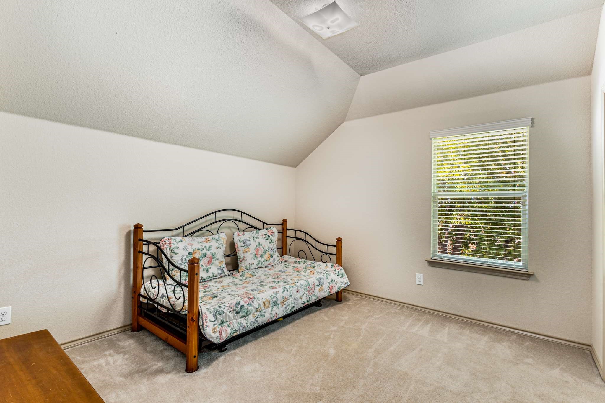 13140 Larks View Point