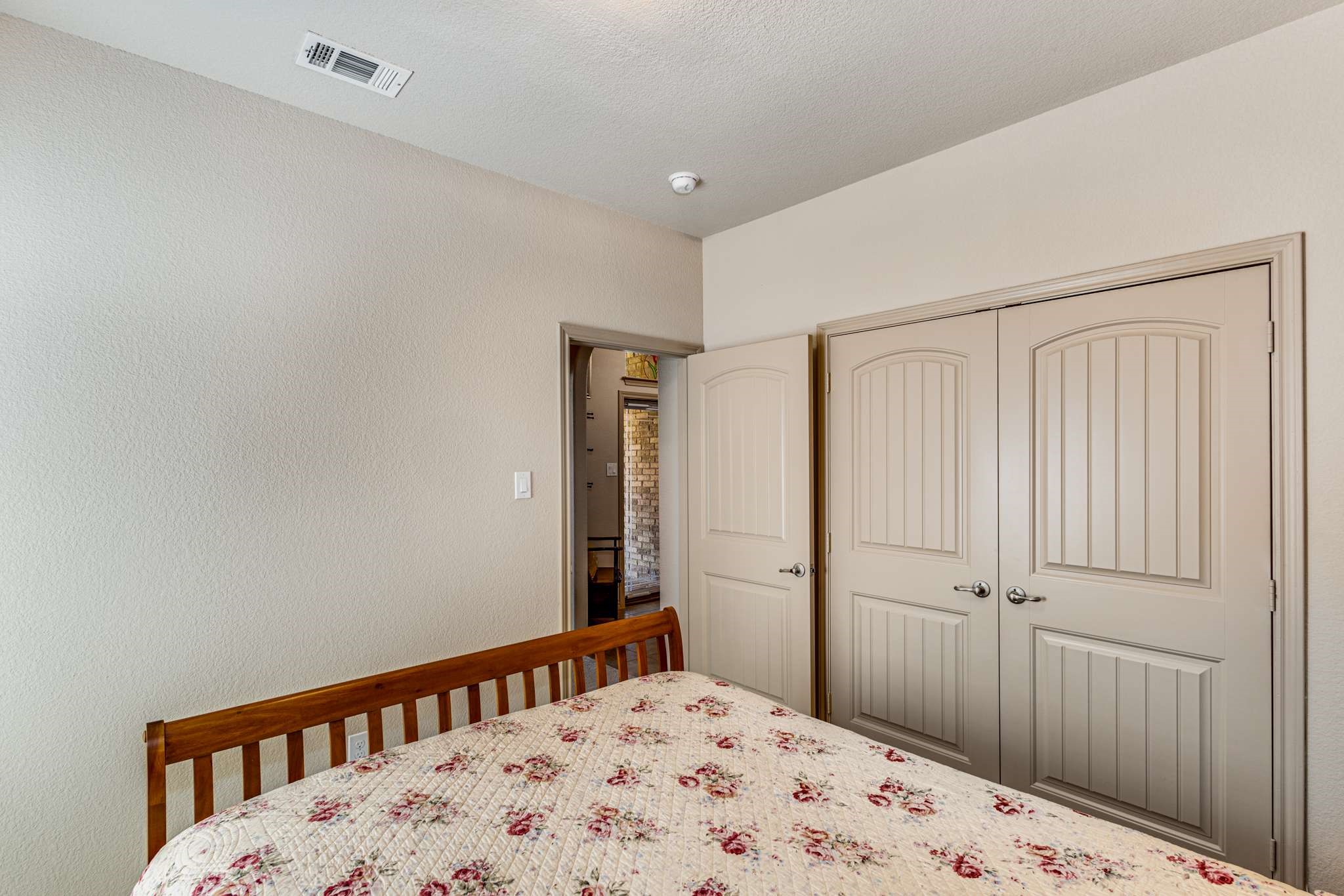 13140 Larks View Point