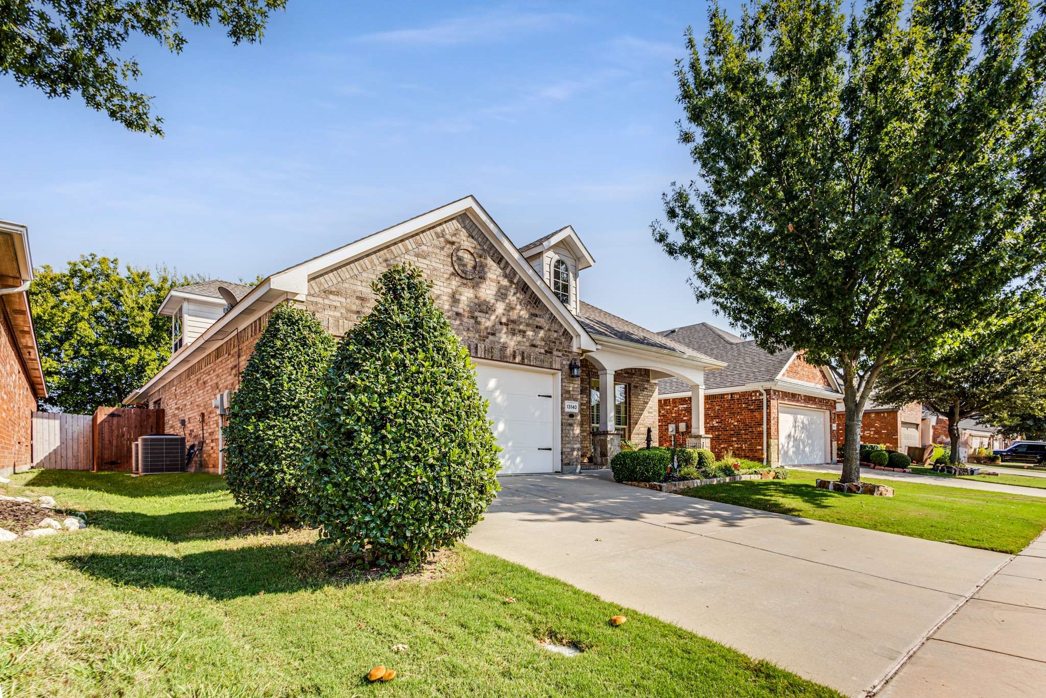 13140 Larks View Point