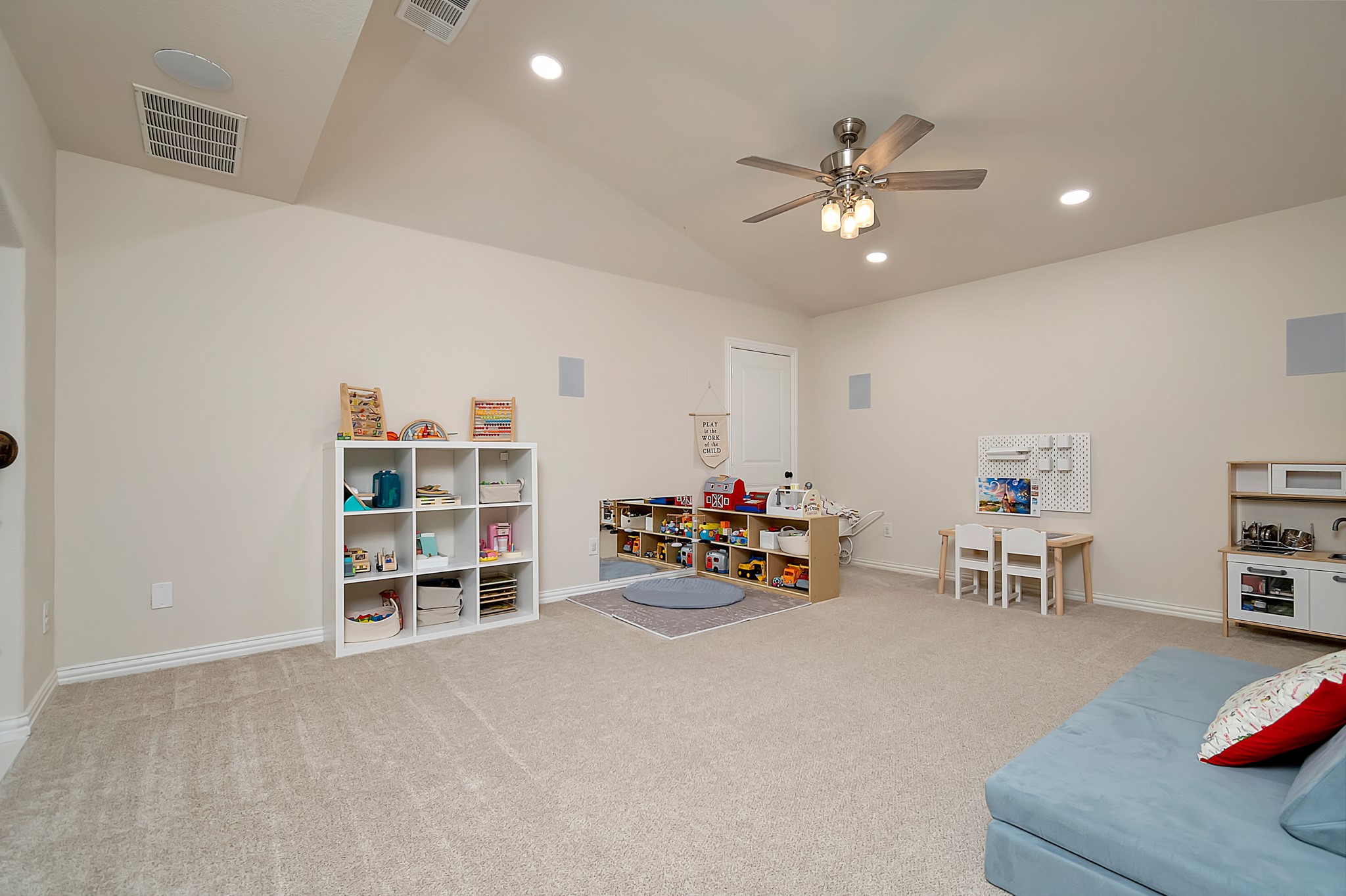 920 Highpoint Way