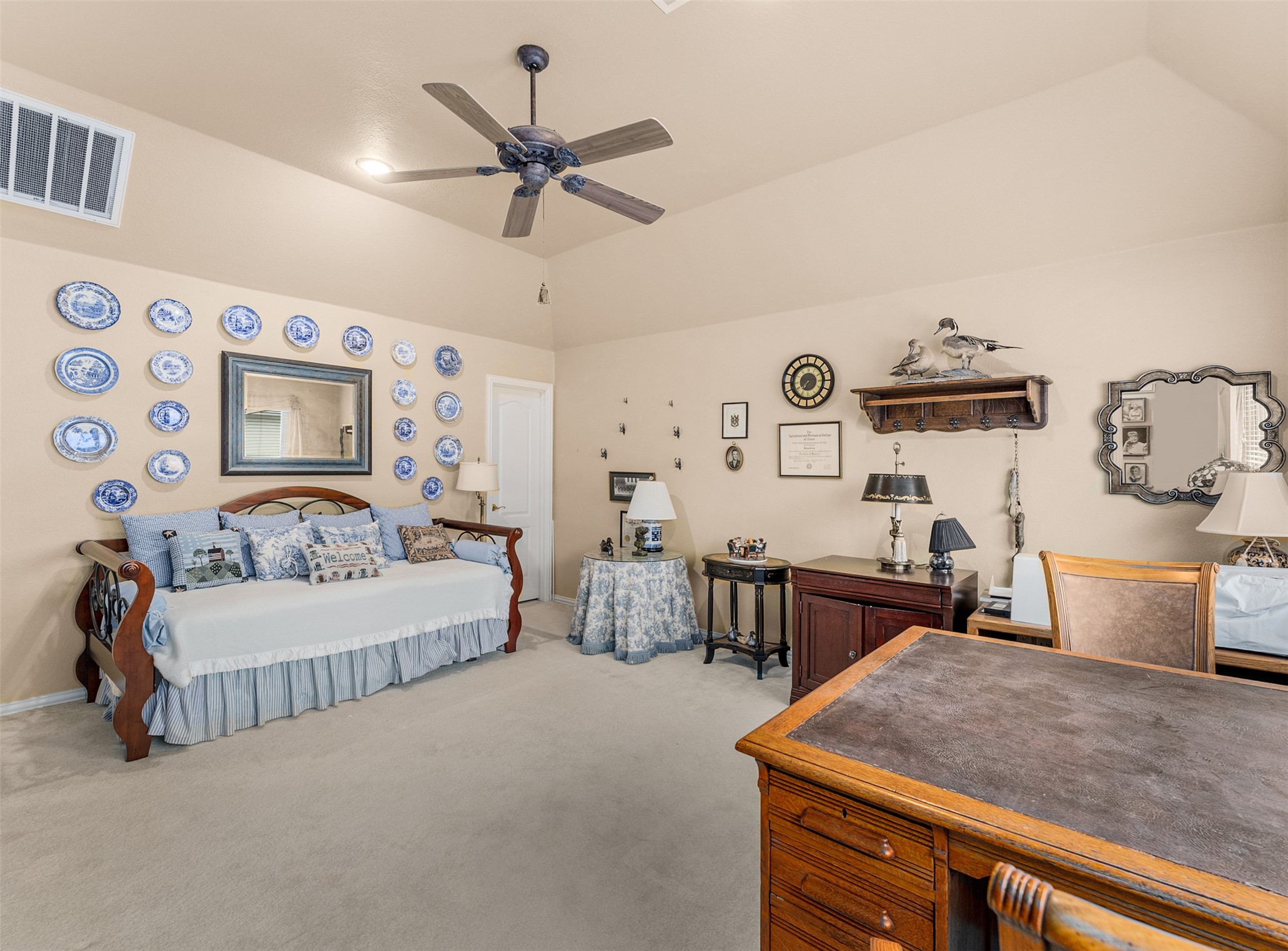 2257 Circle