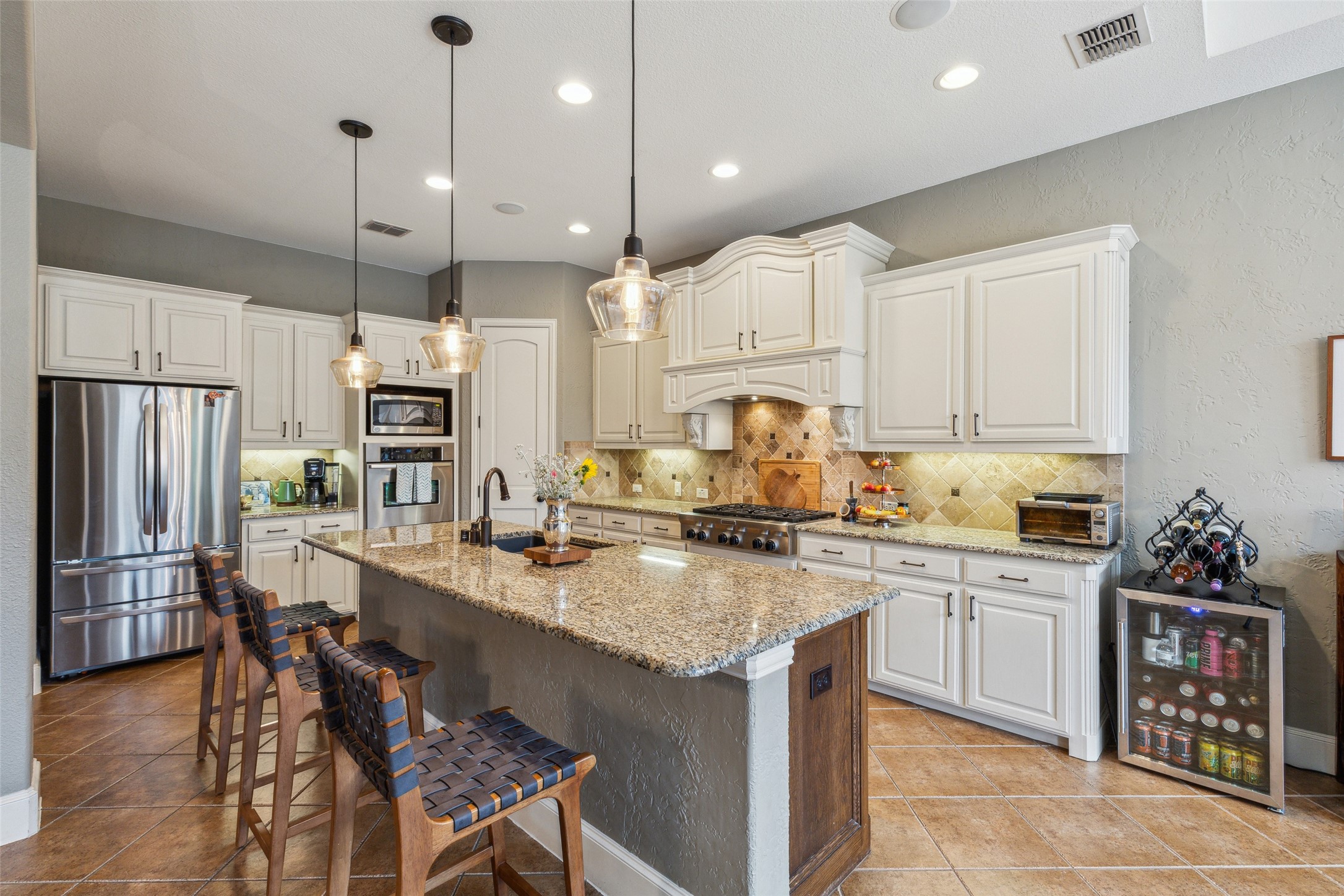 2404 Lilyfield Drive