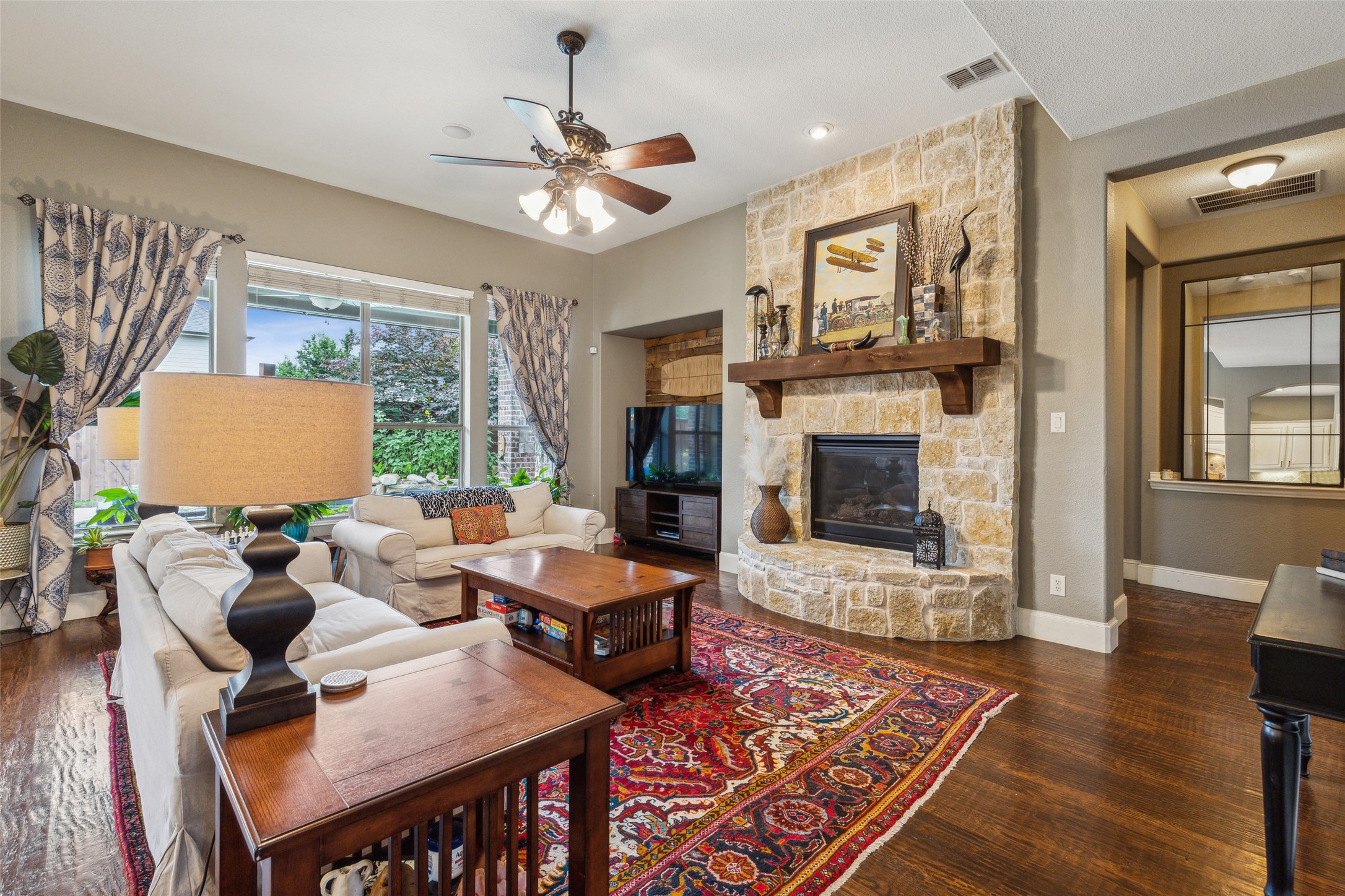 2404 Lilyfield Drive