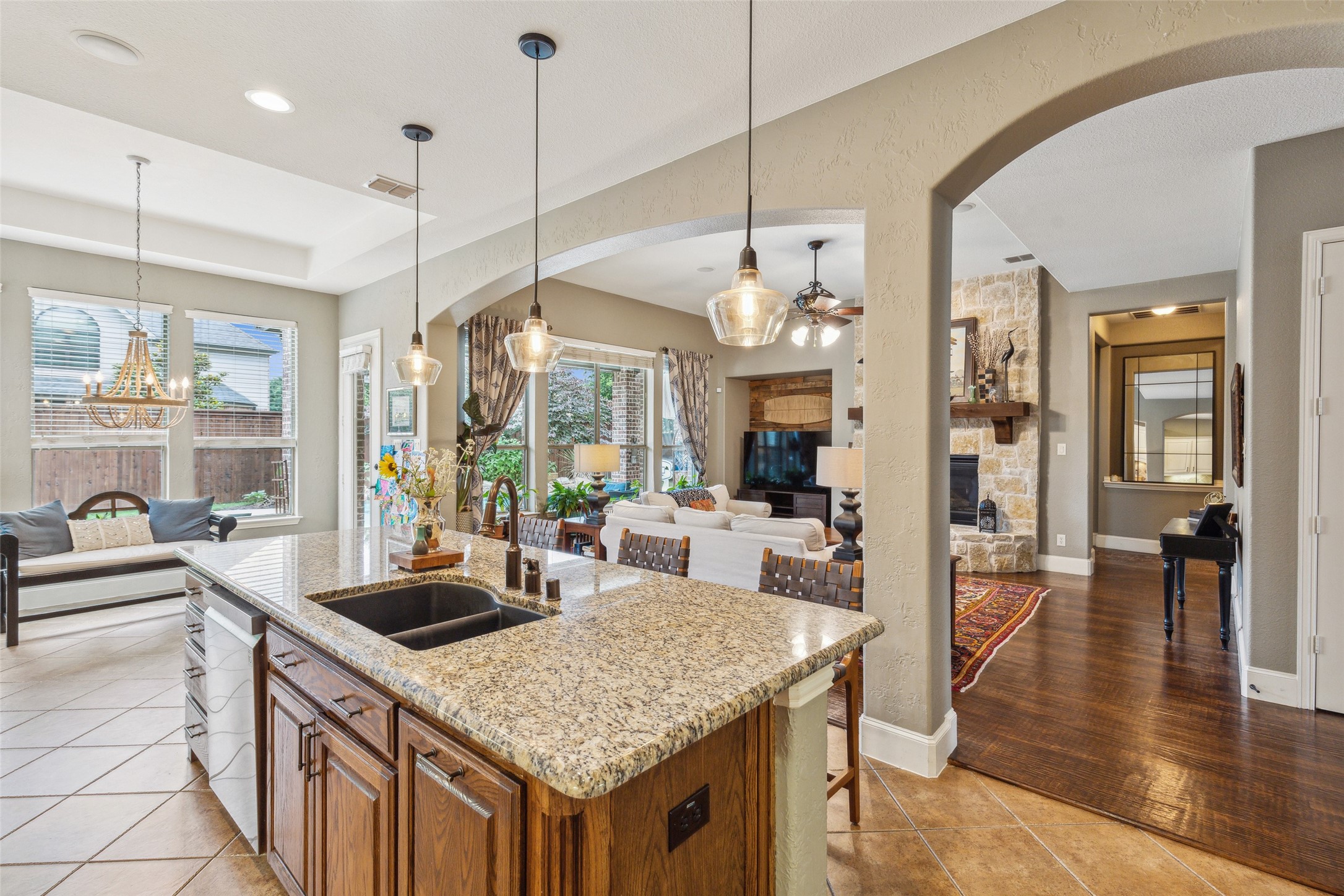 2404 Lilyfield Drive