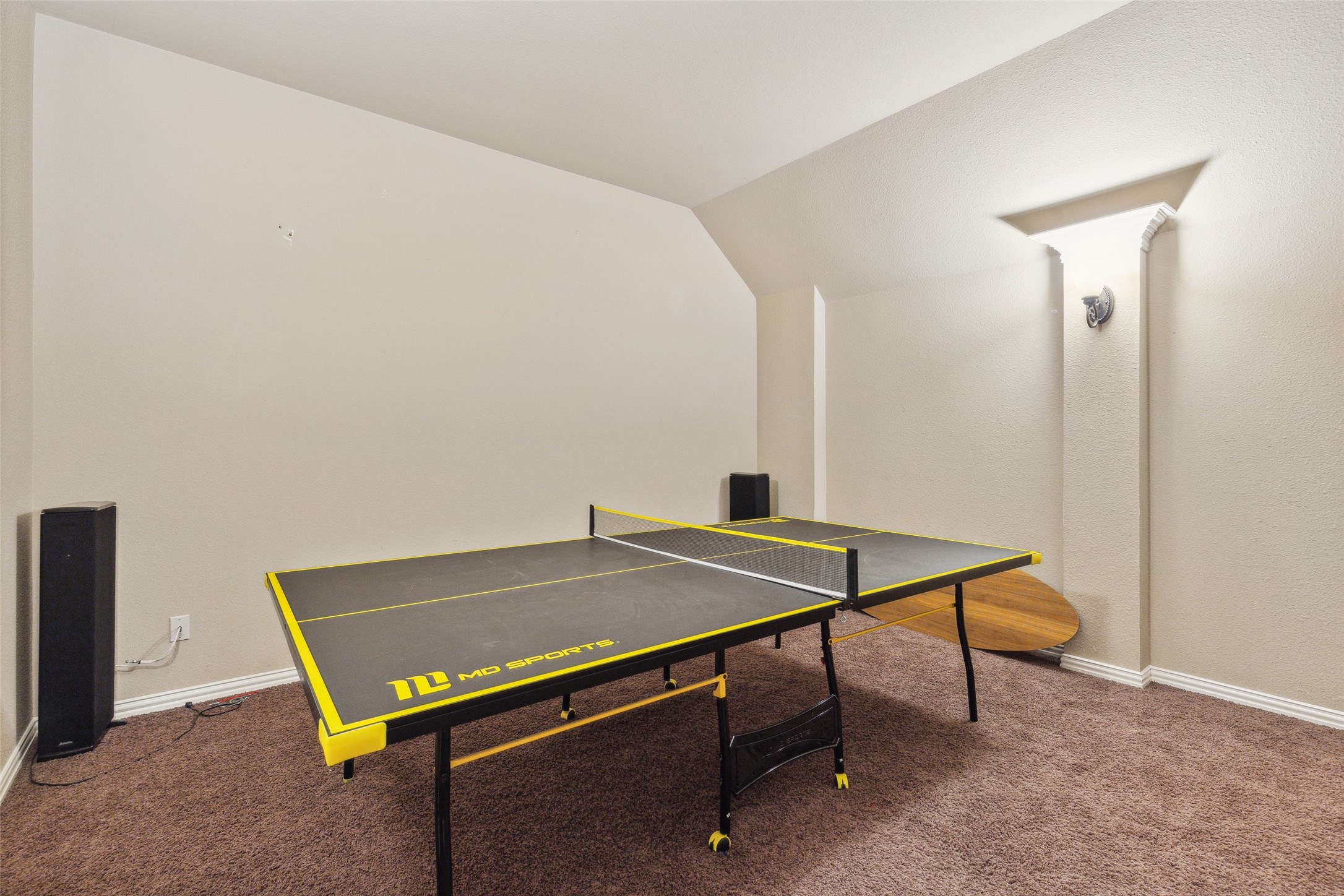 2404 Lilyfield Drive