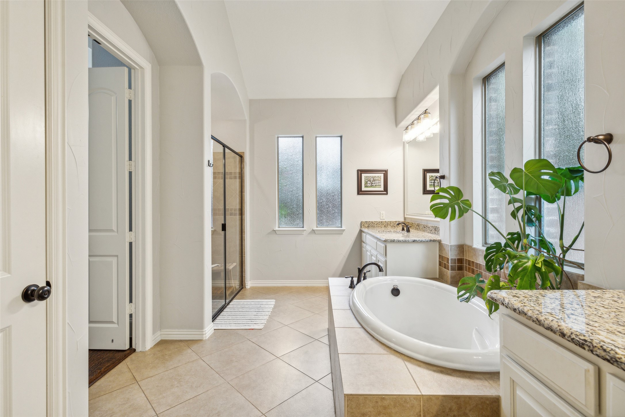 2404 Lilyfield Drive