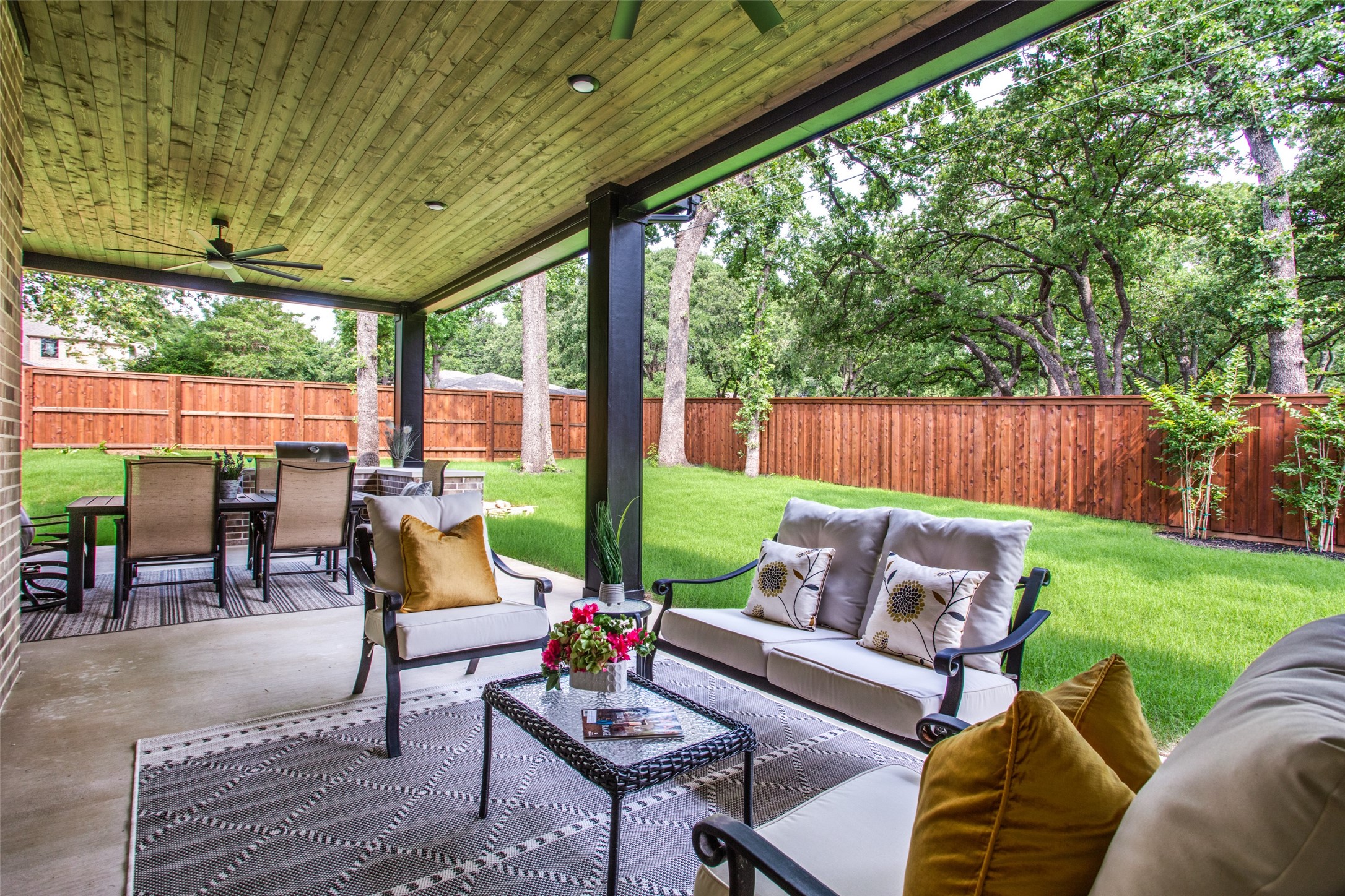 2746 Manchester Lane