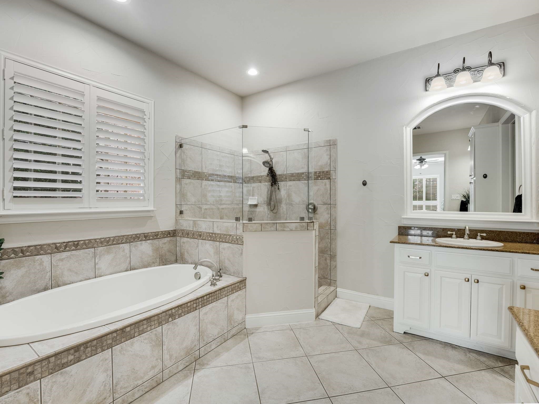 3205 Wild Oak Trail