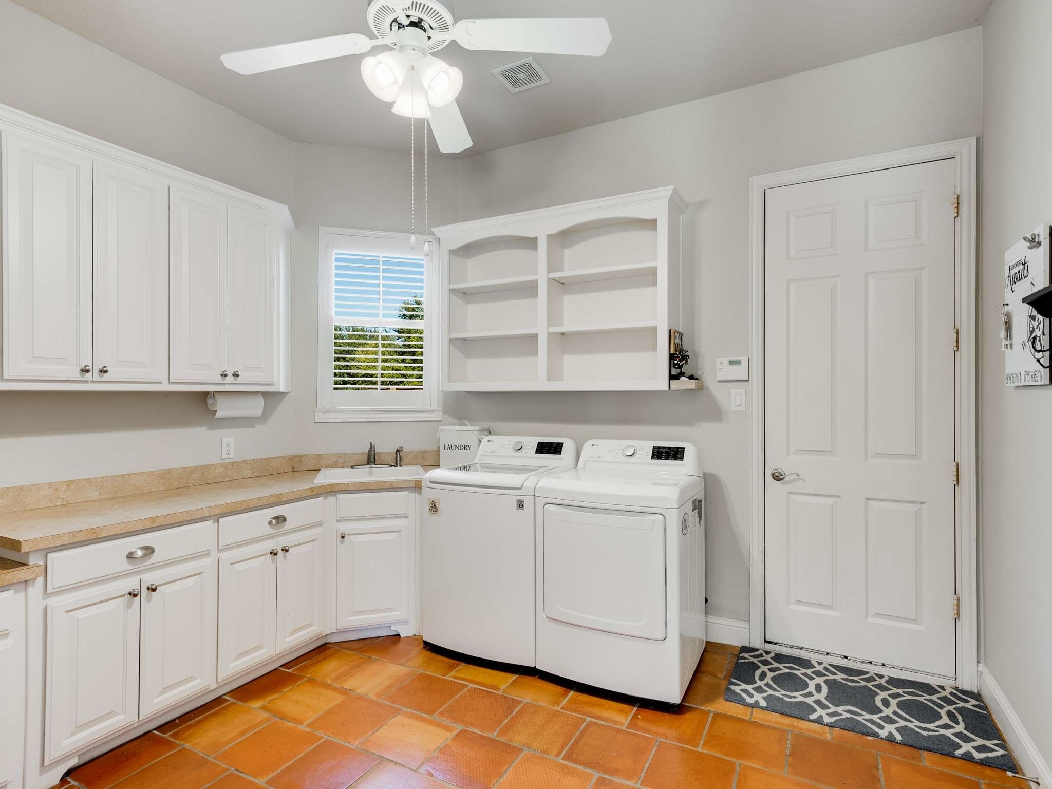 3205 Wild Oak Trail