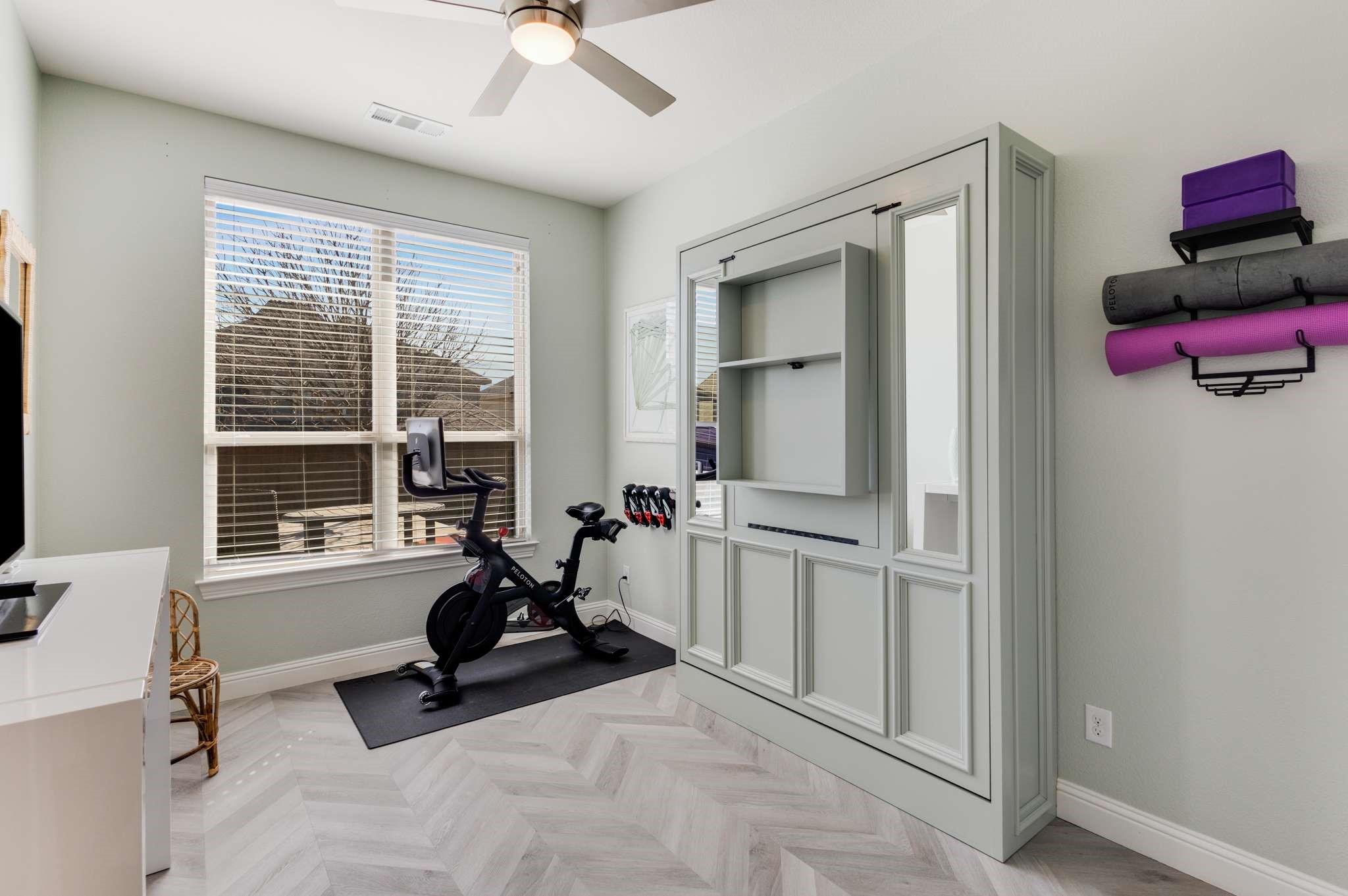 1012 Highpoint Way
