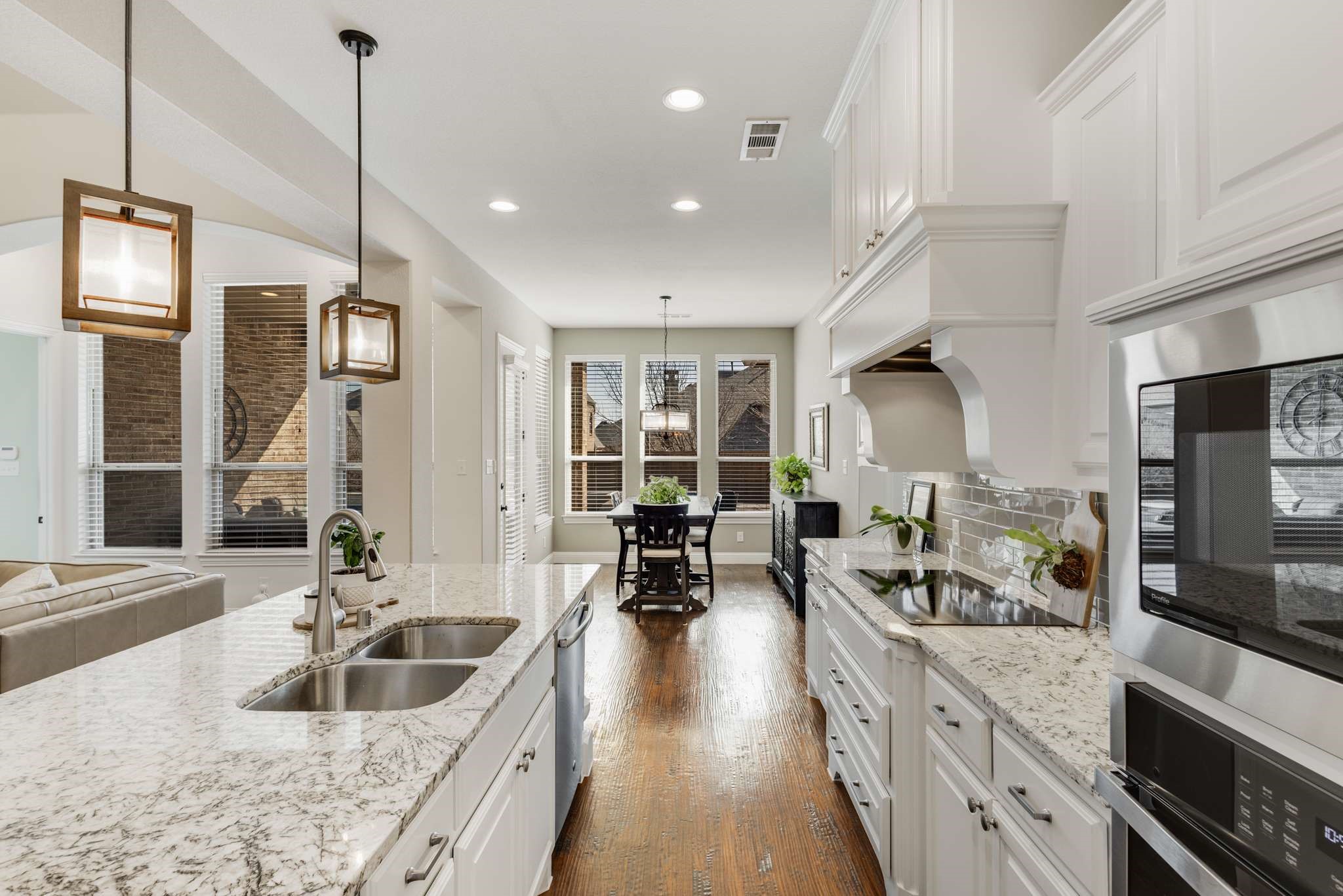 1012 Highpoint Way