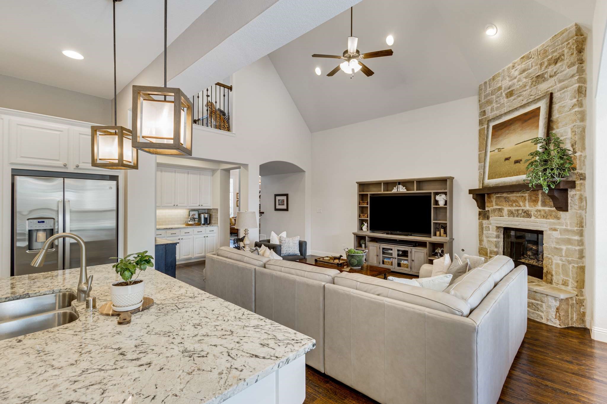 1012 Highpoint Way