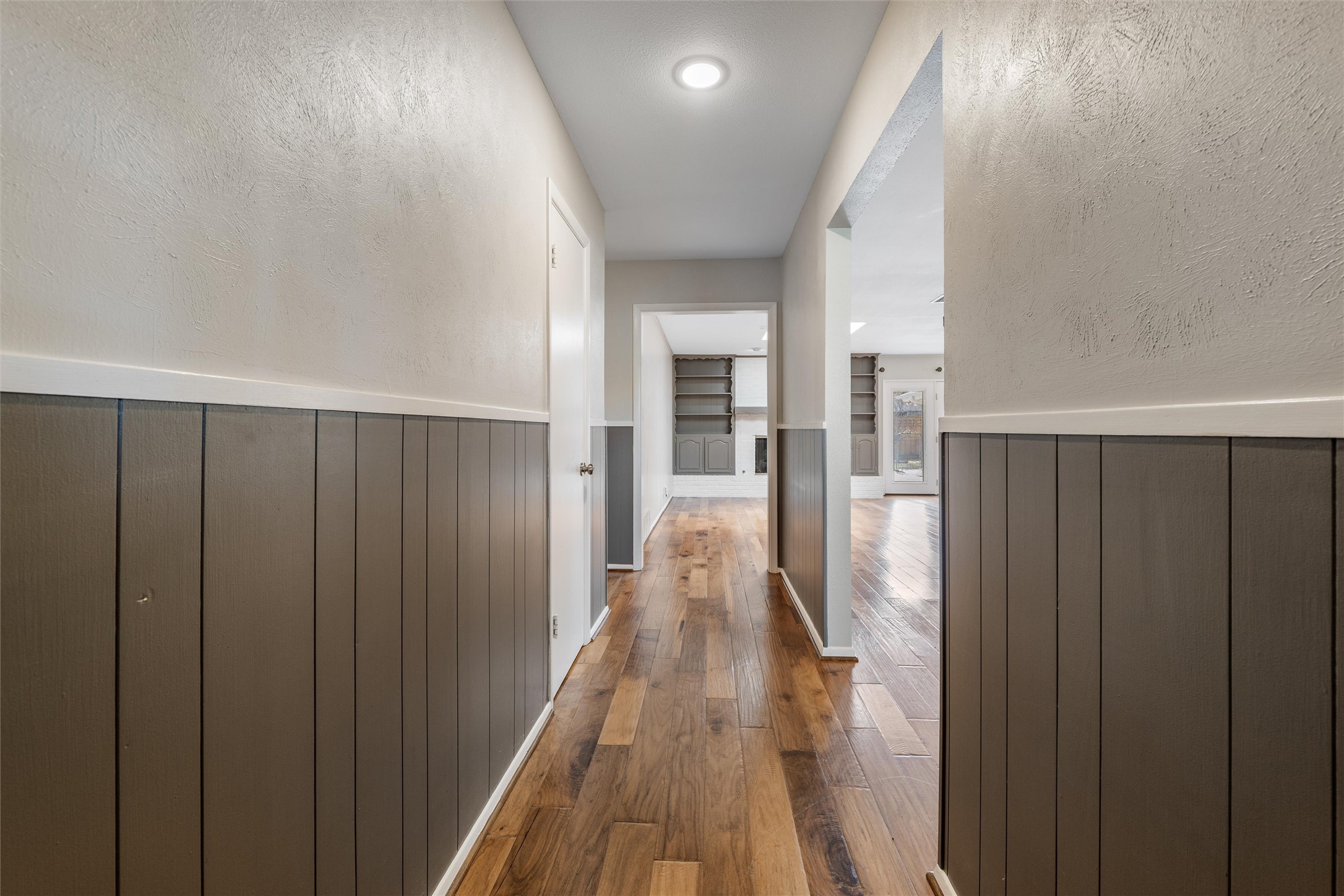 217 W Pleasantview Drive