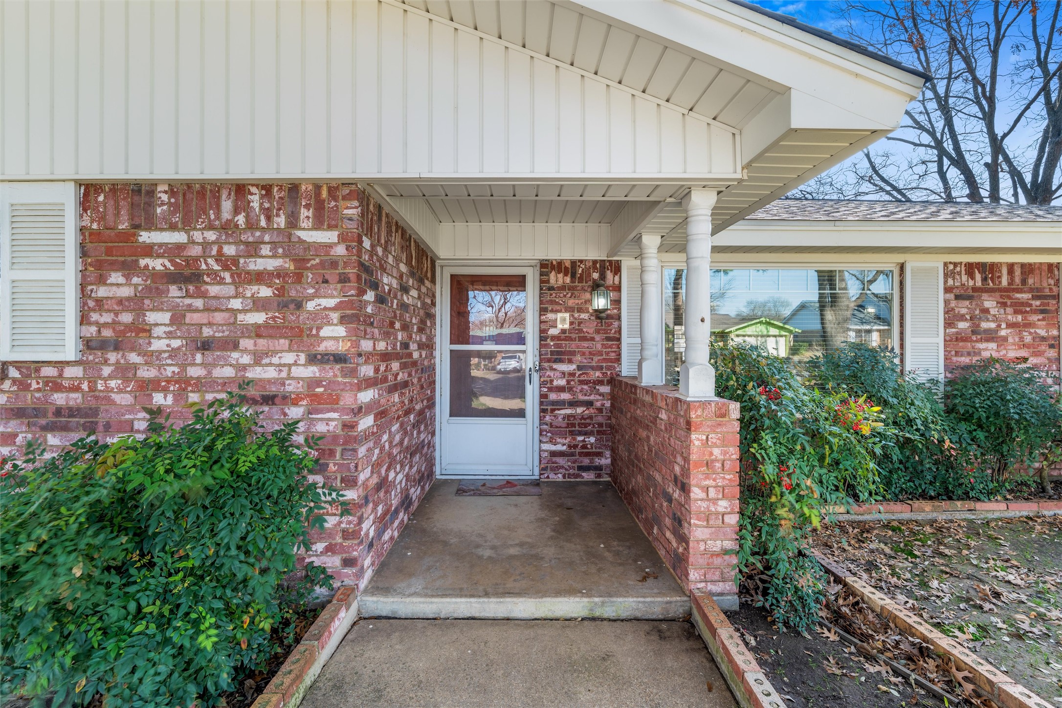 217 W Pleasantview Drive