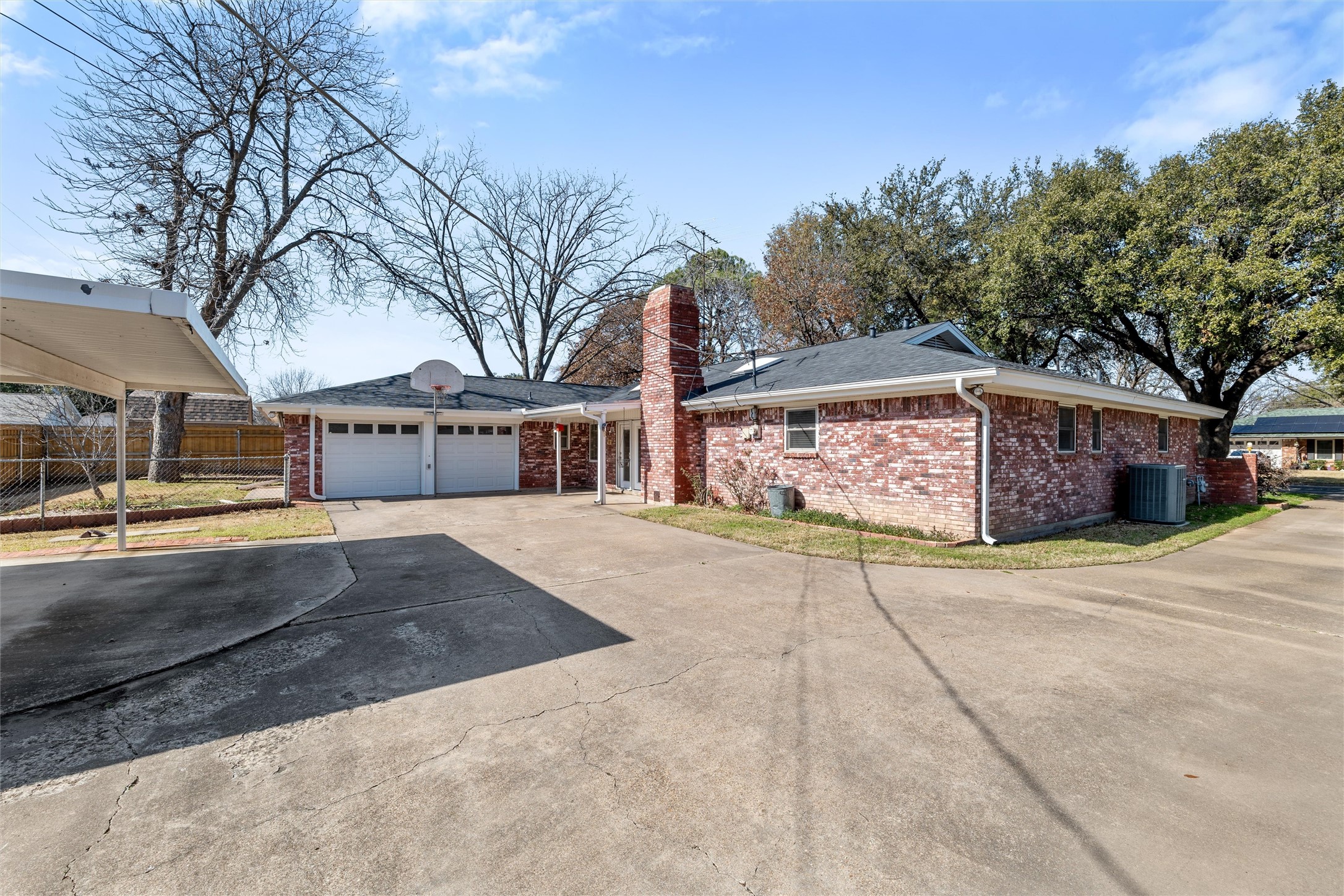 217 W Pleasantview Drive