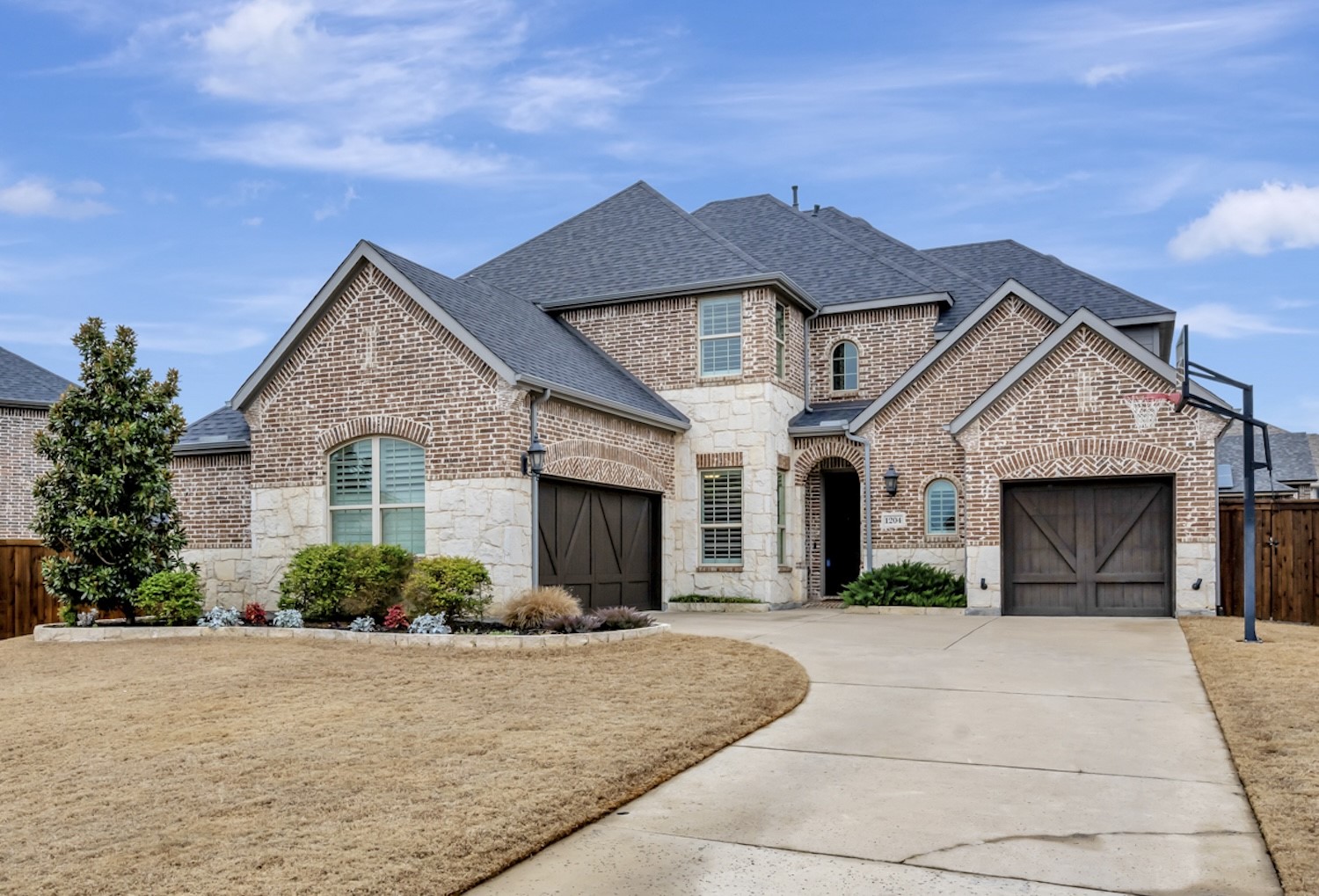 1204 Thornhill Court