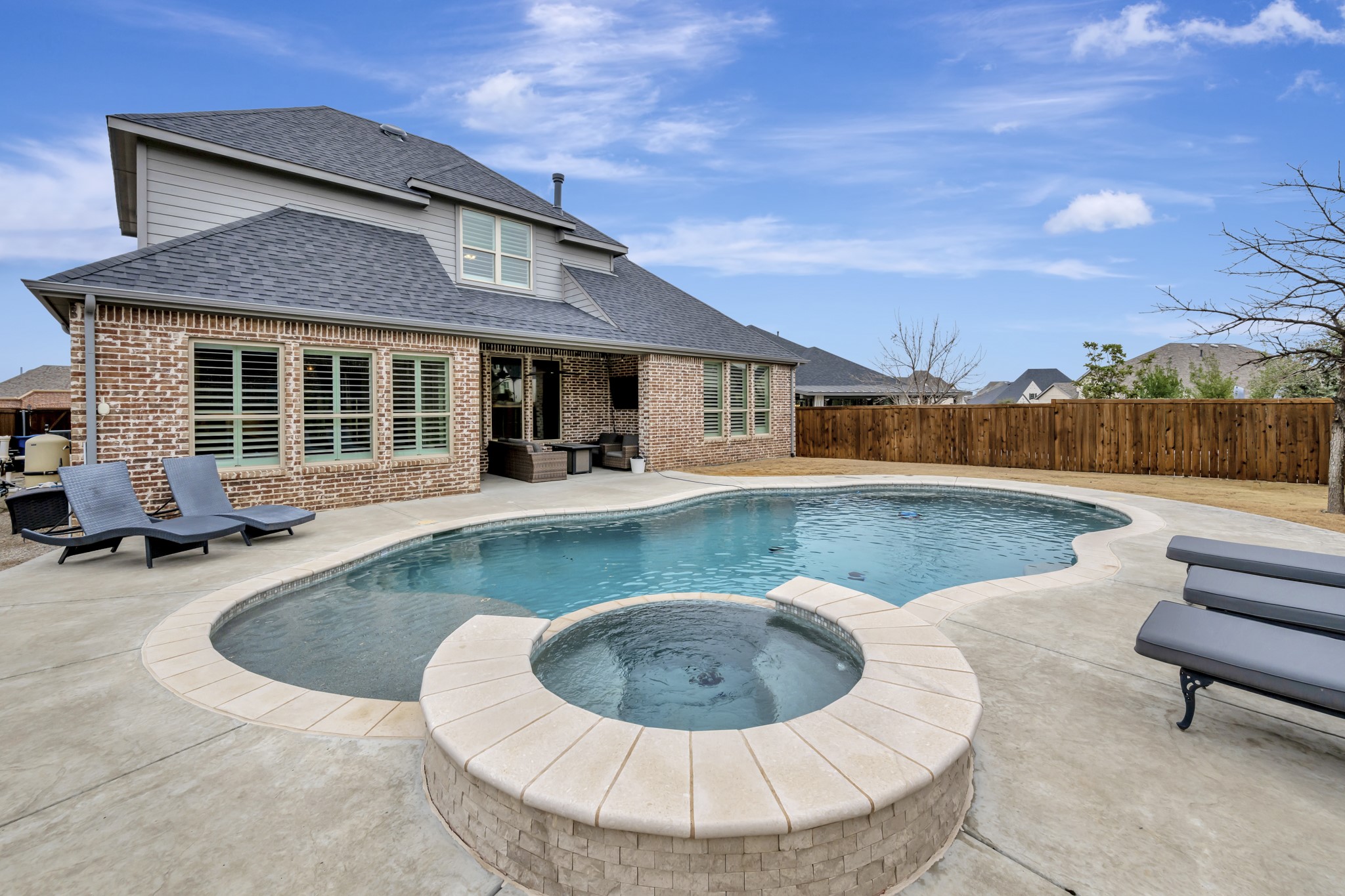 1204 Thornhill Court