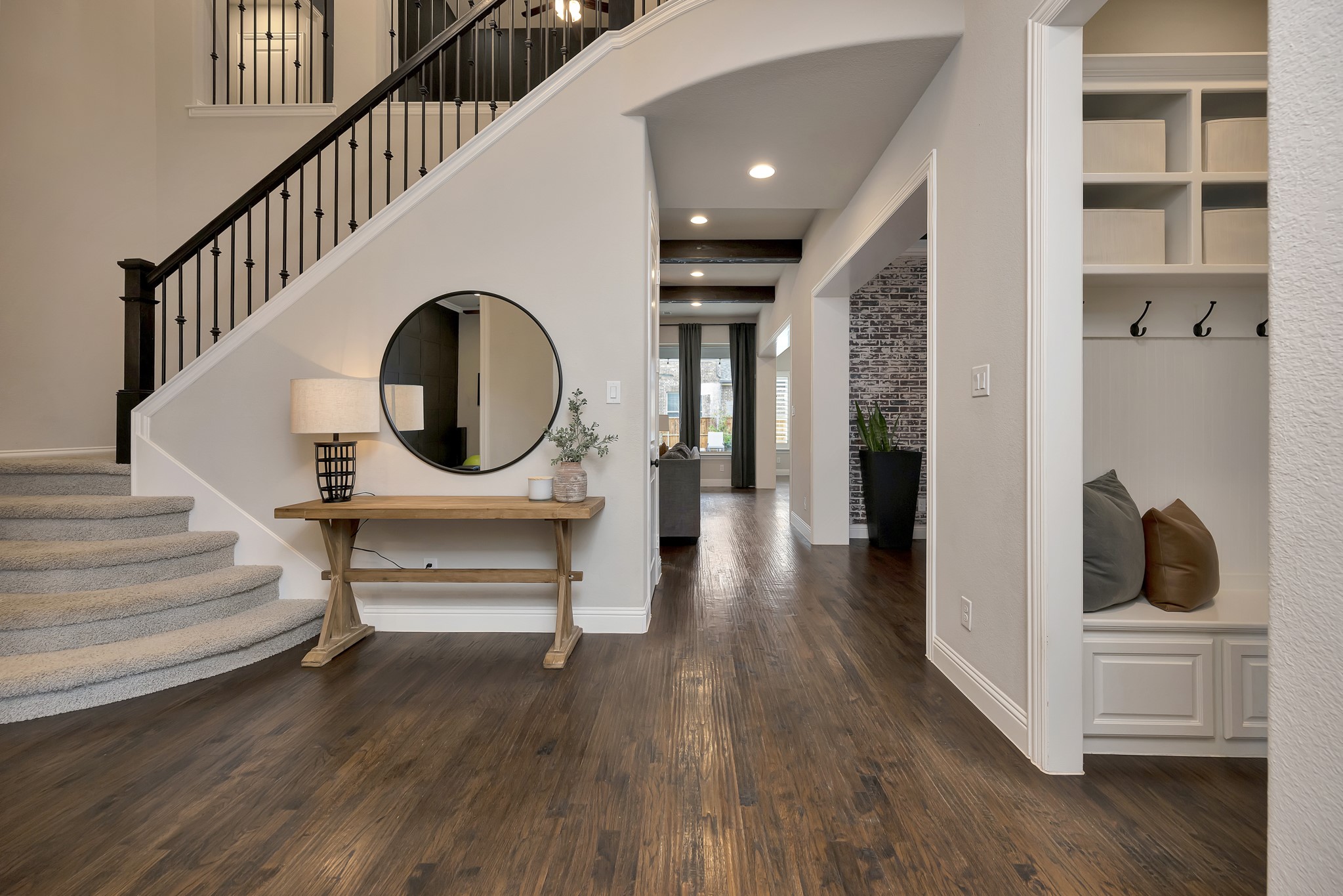1204 Thornhill Court