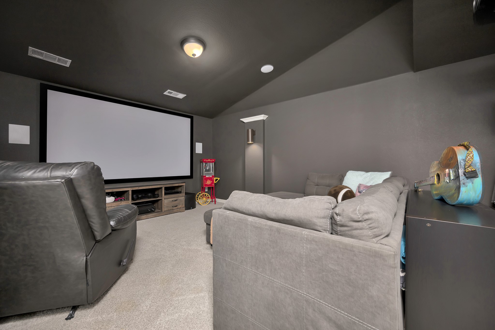 1204 Thornhill Court