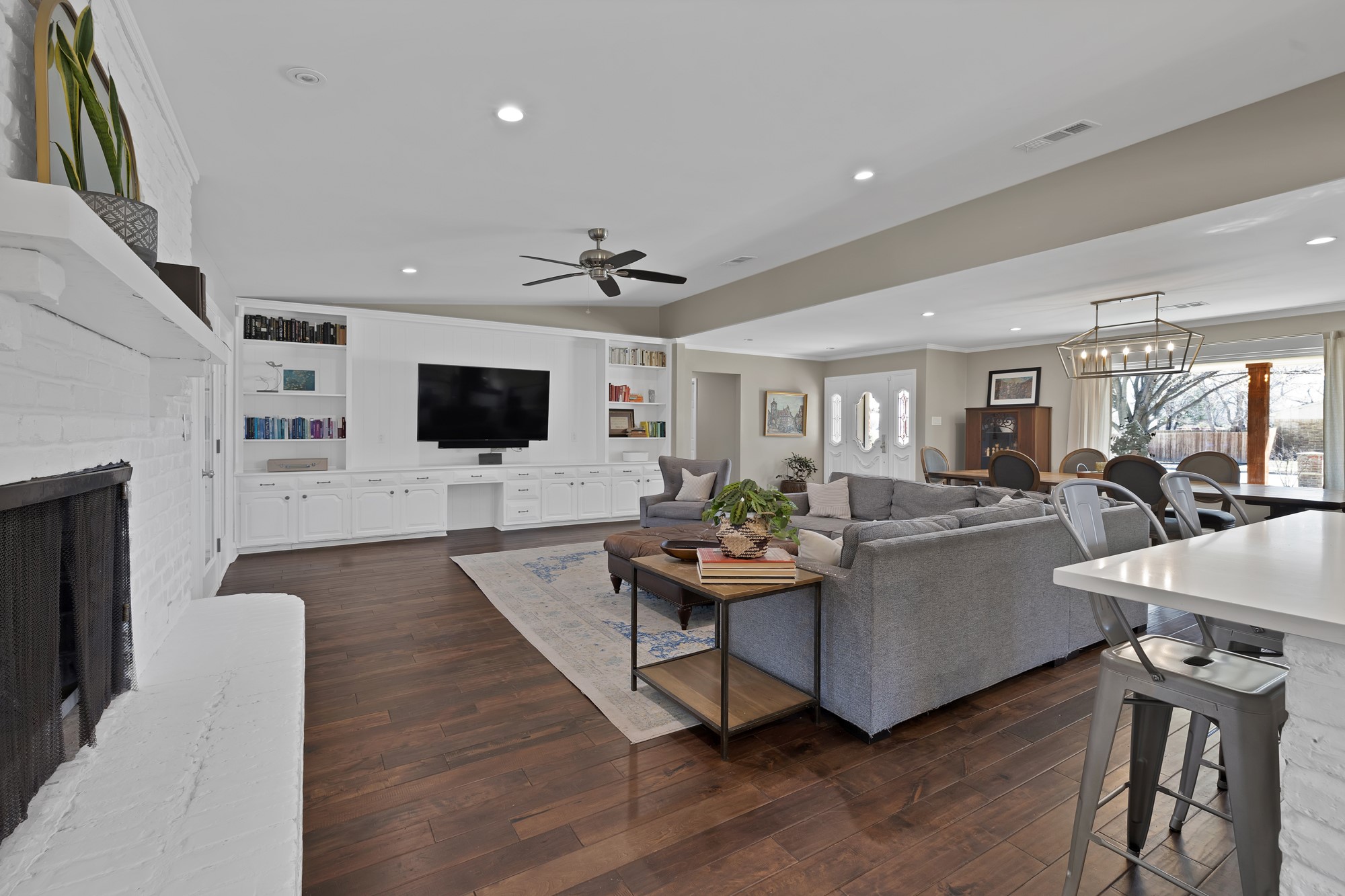 7301 Chapman Drive
